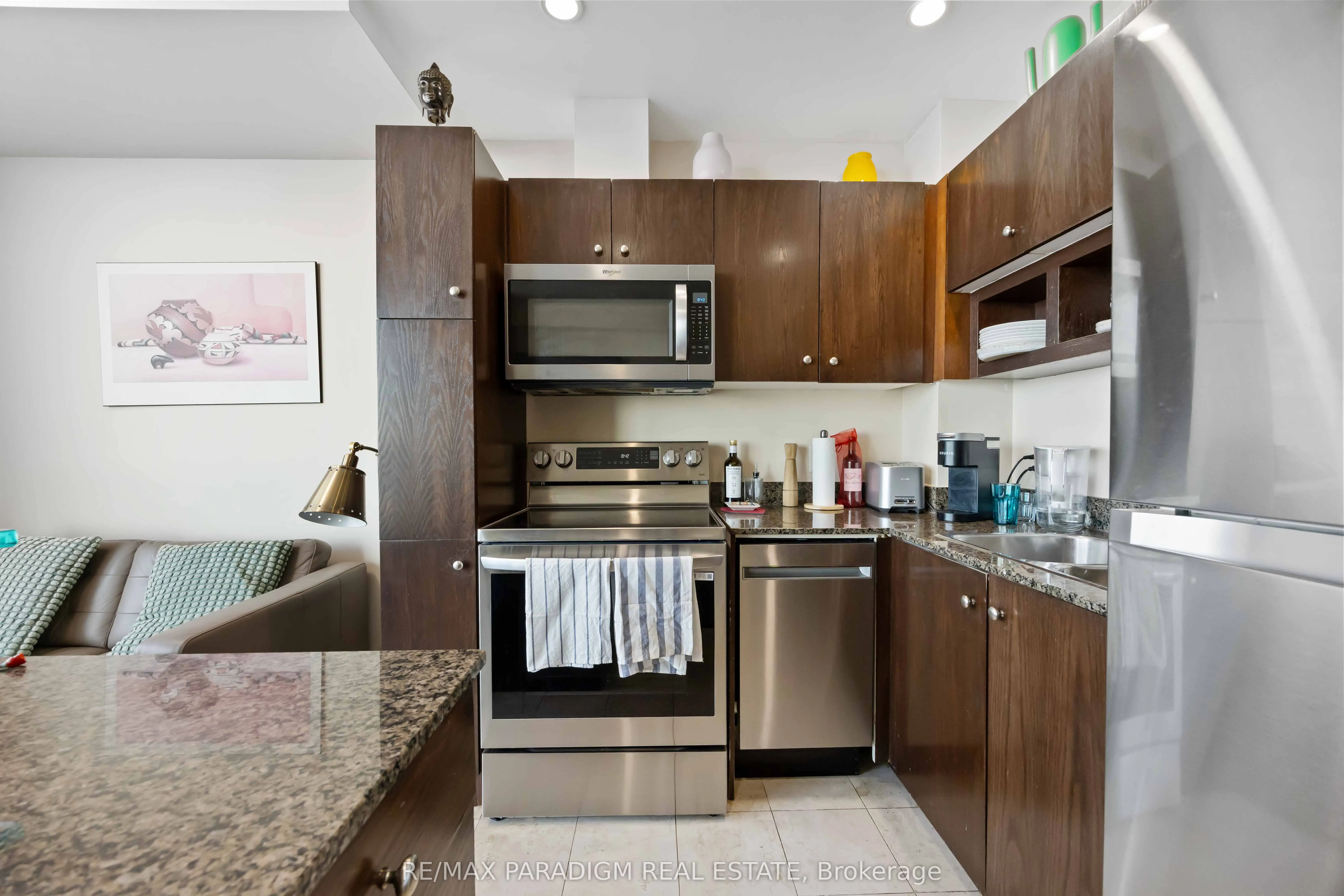 208 Queens Quay W