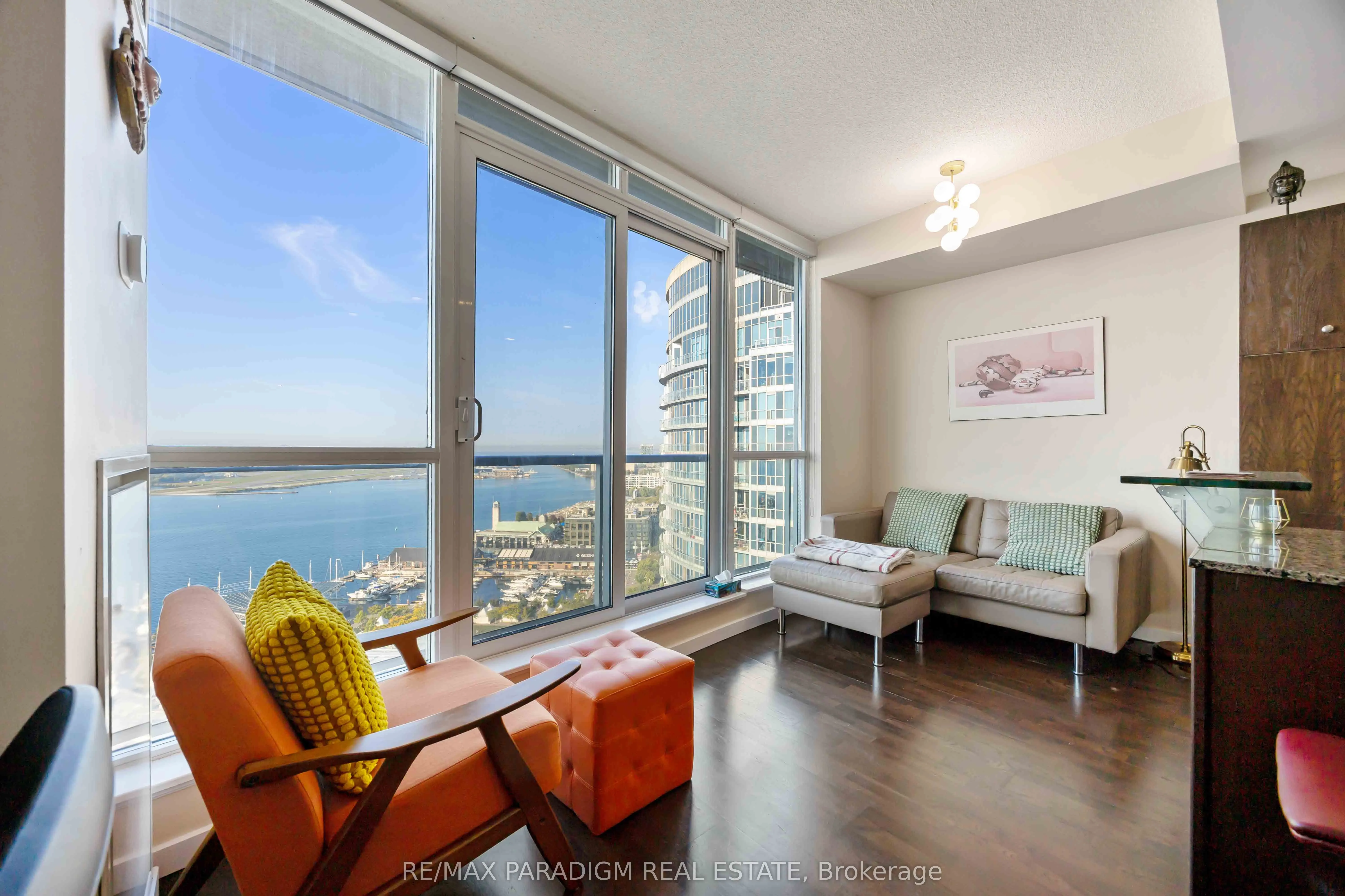 208 Queens Quay W