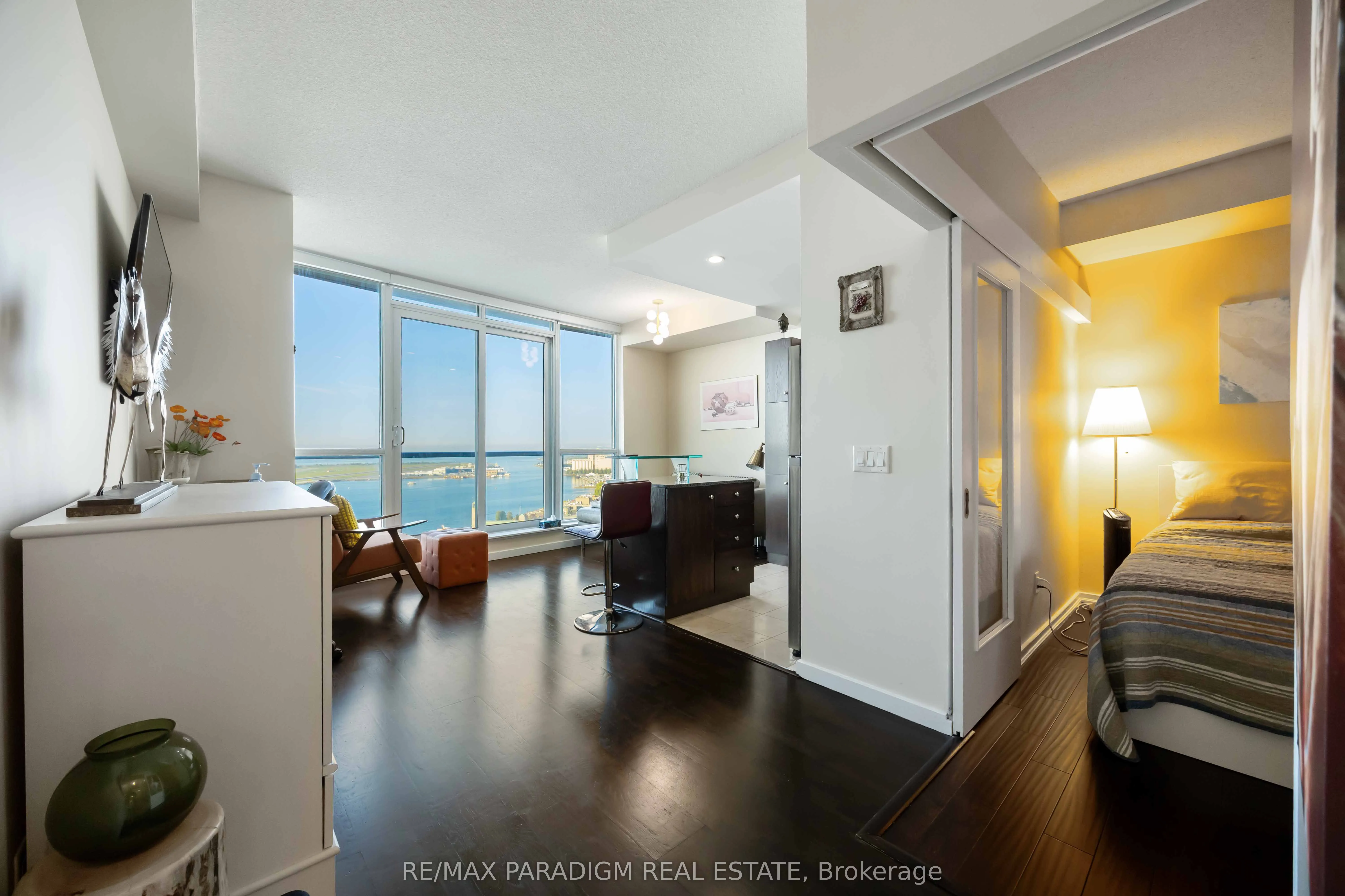 208 Queens Quay W