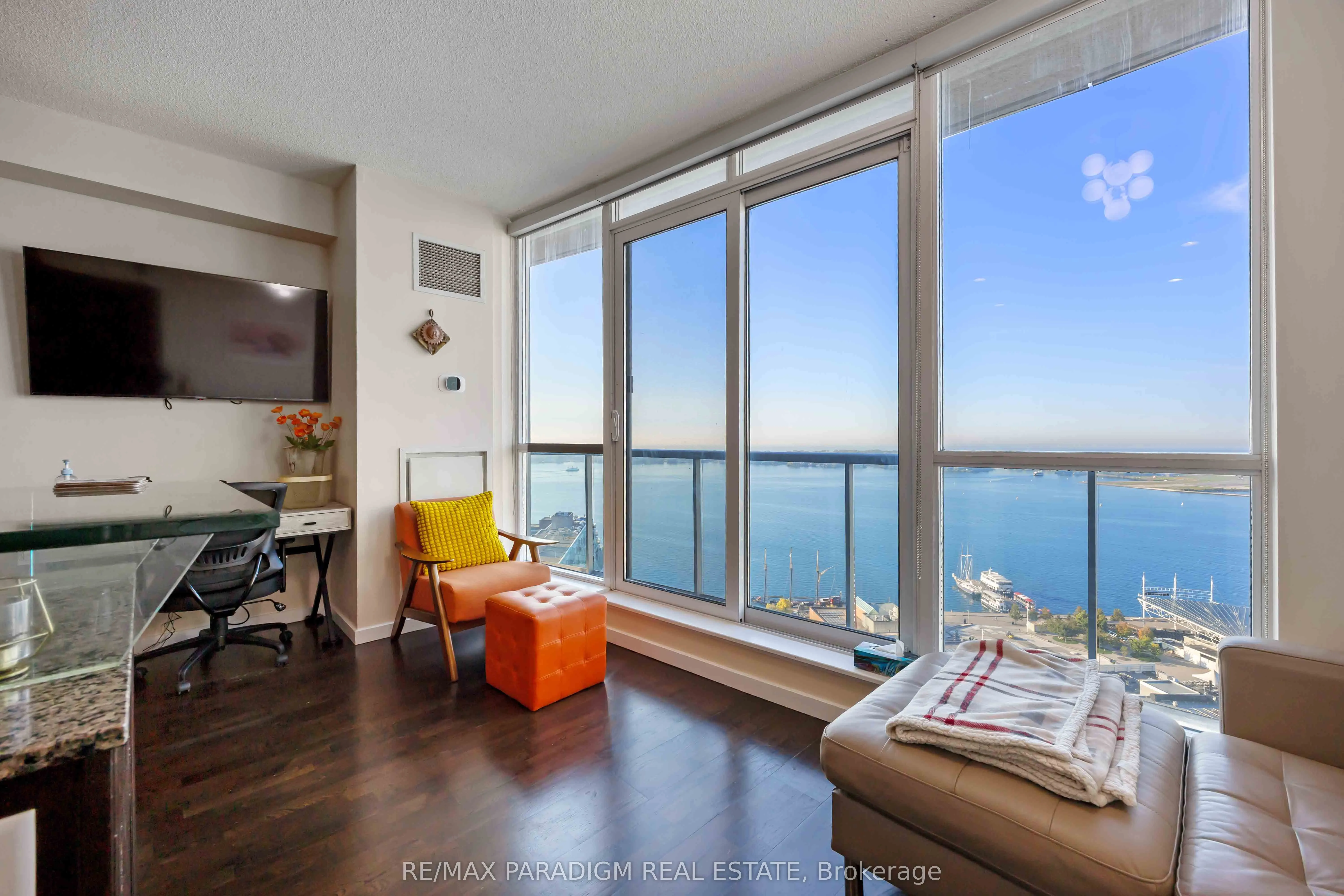 208 Queens Quay W
