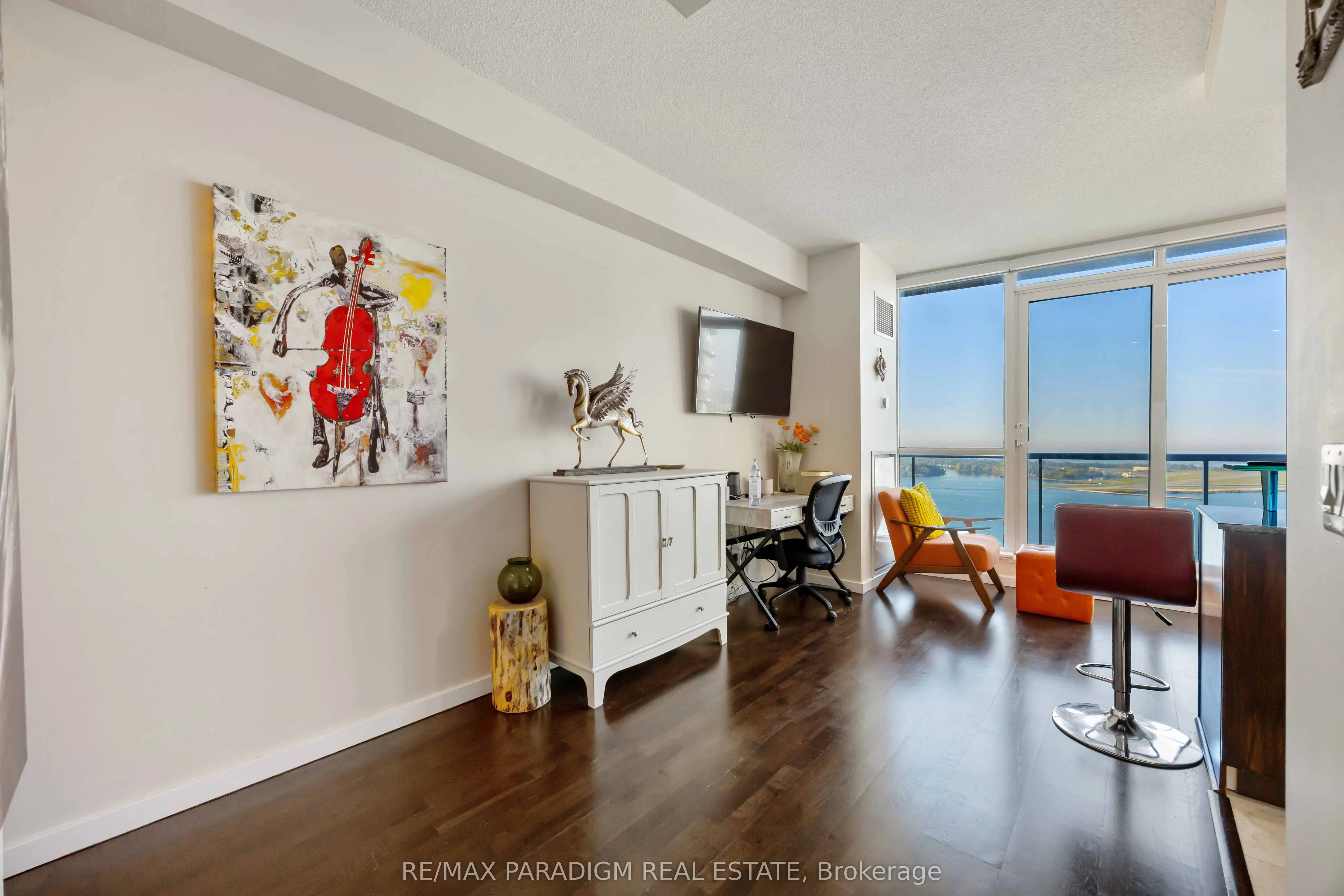208 Queens Quay W