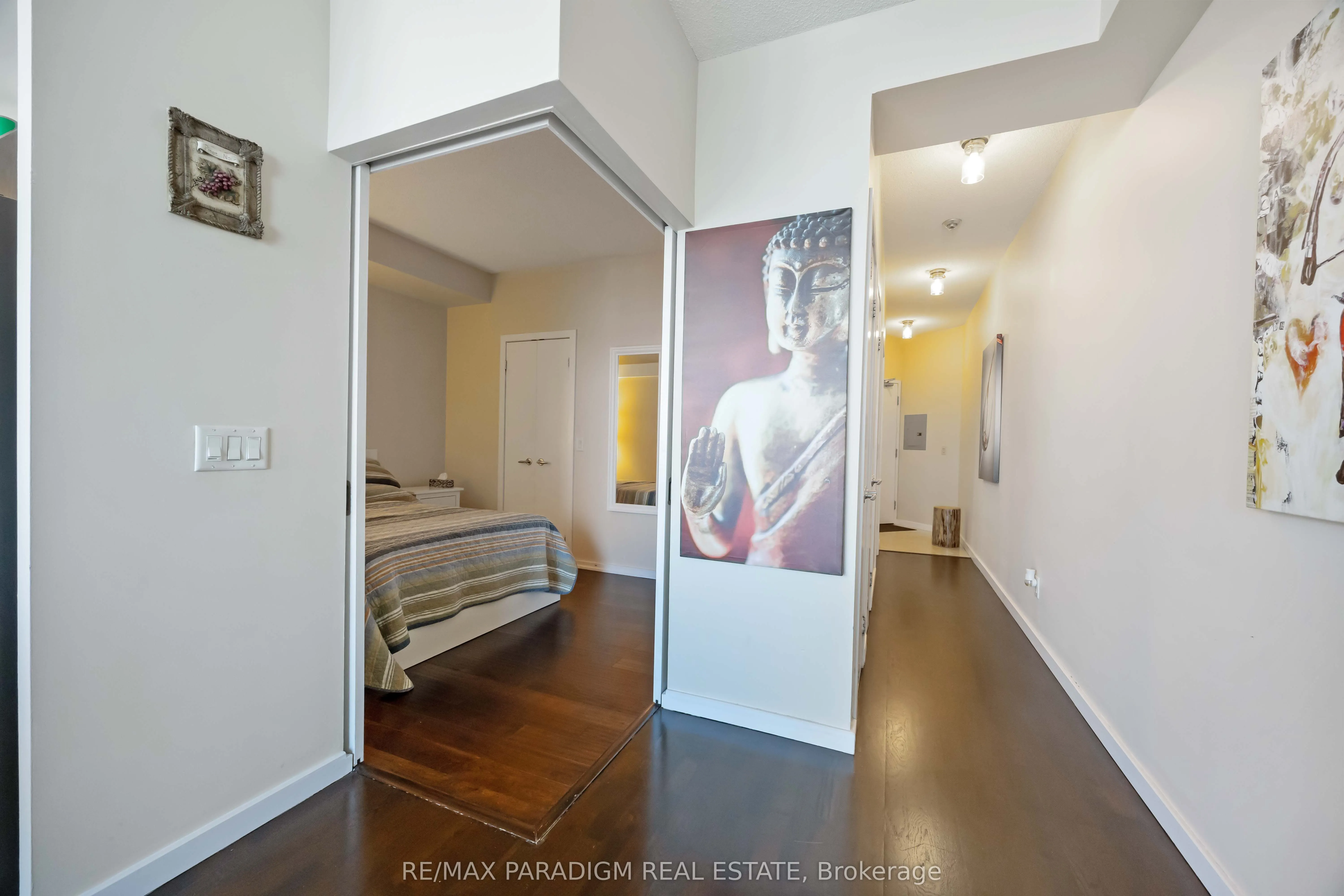 208 Queens Quay W