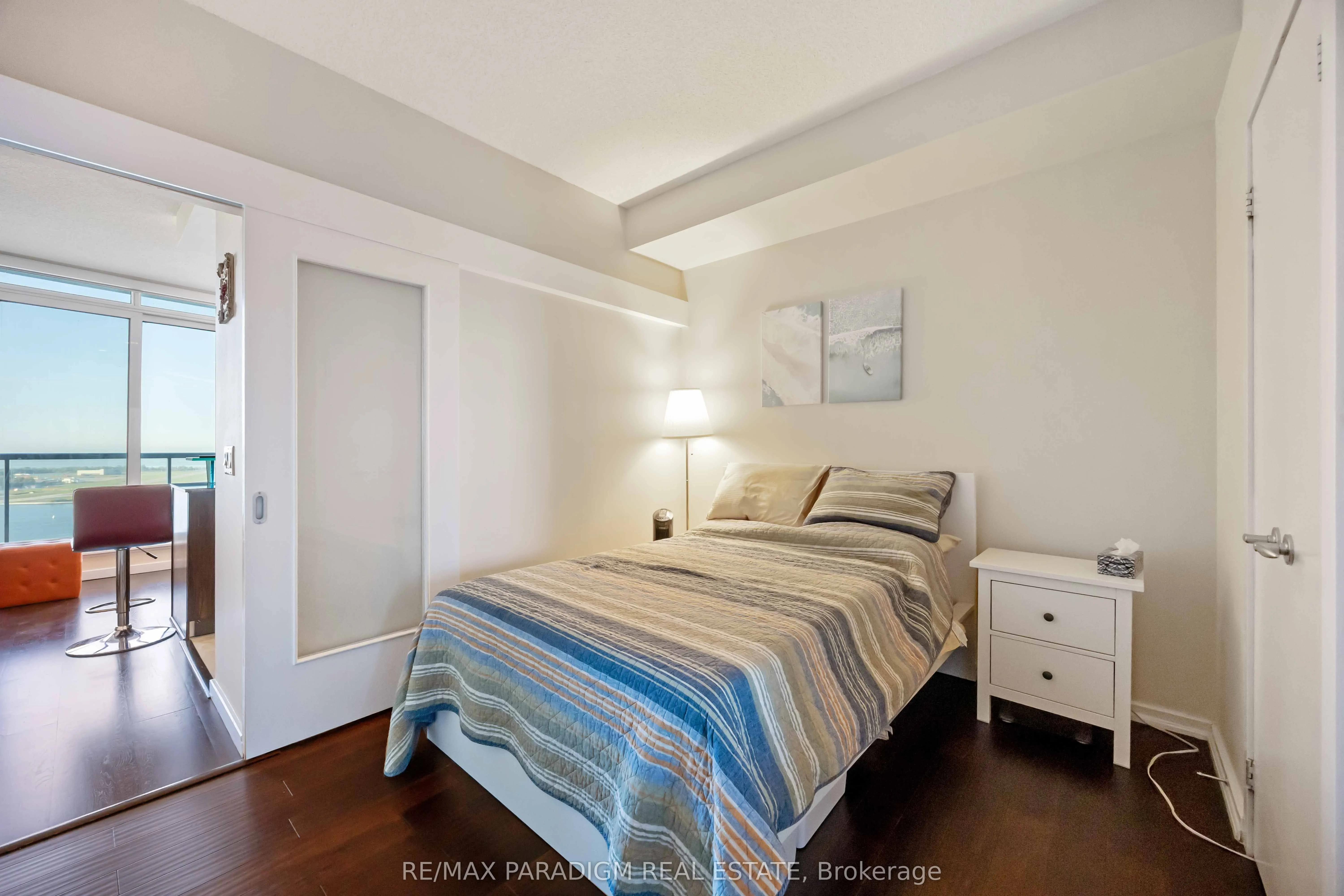 208 Queens Quay W