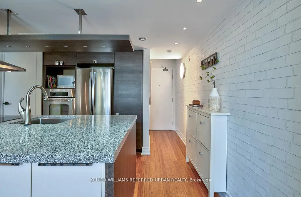 160 Baldwin Street, #209