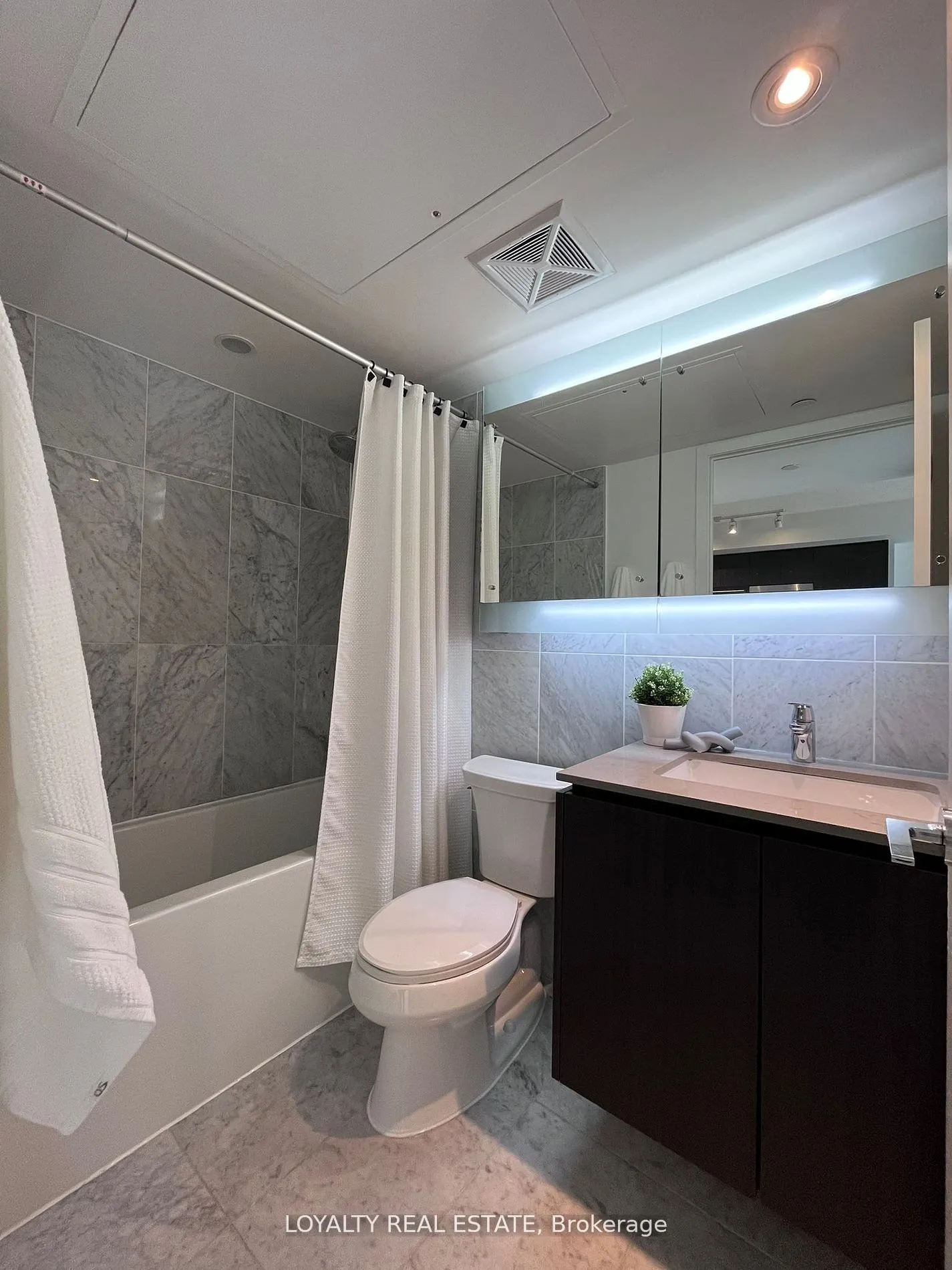 70 Queens Wharf Road, #1803
