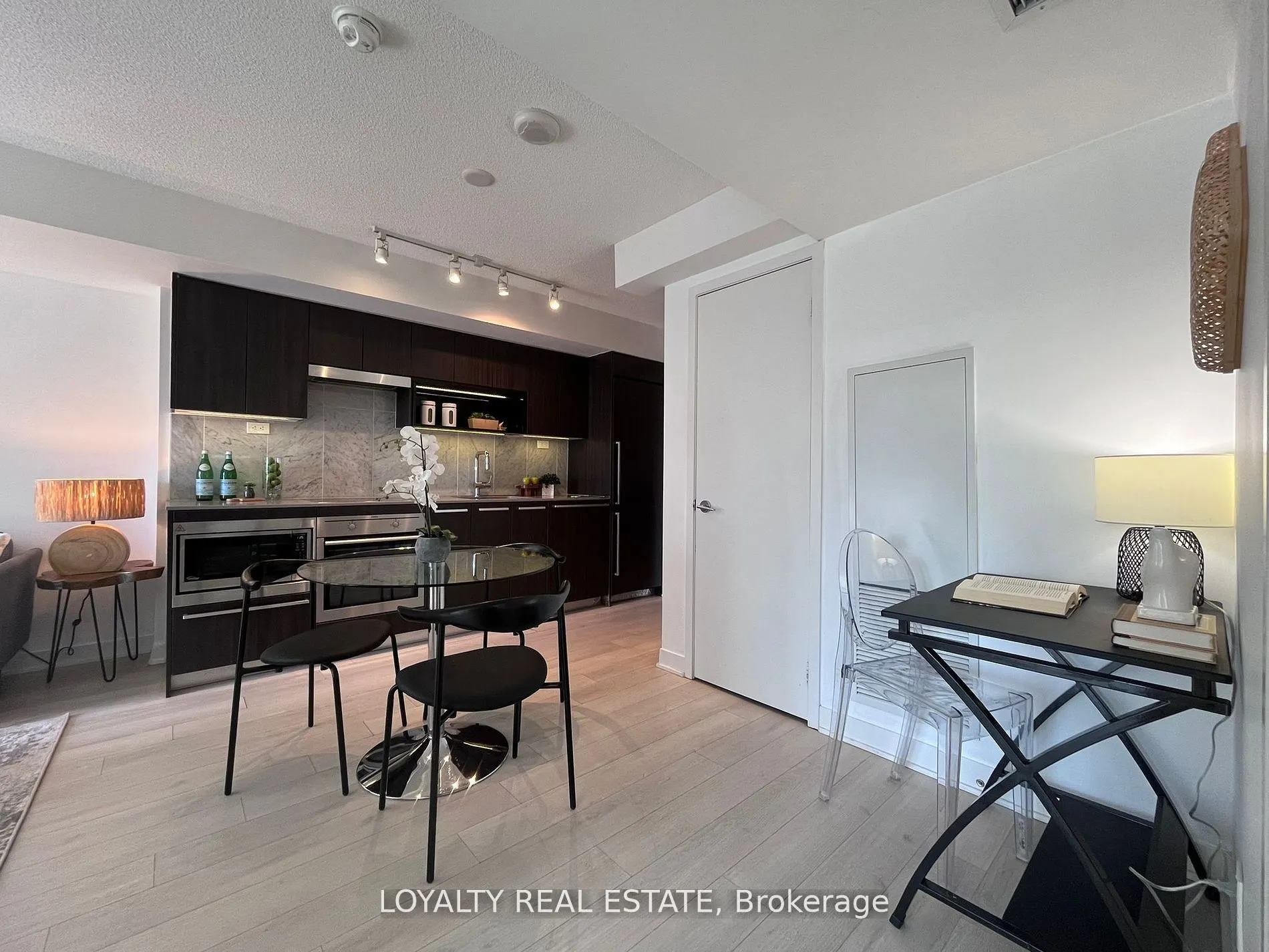 70 Queens Wharf Road, #1803