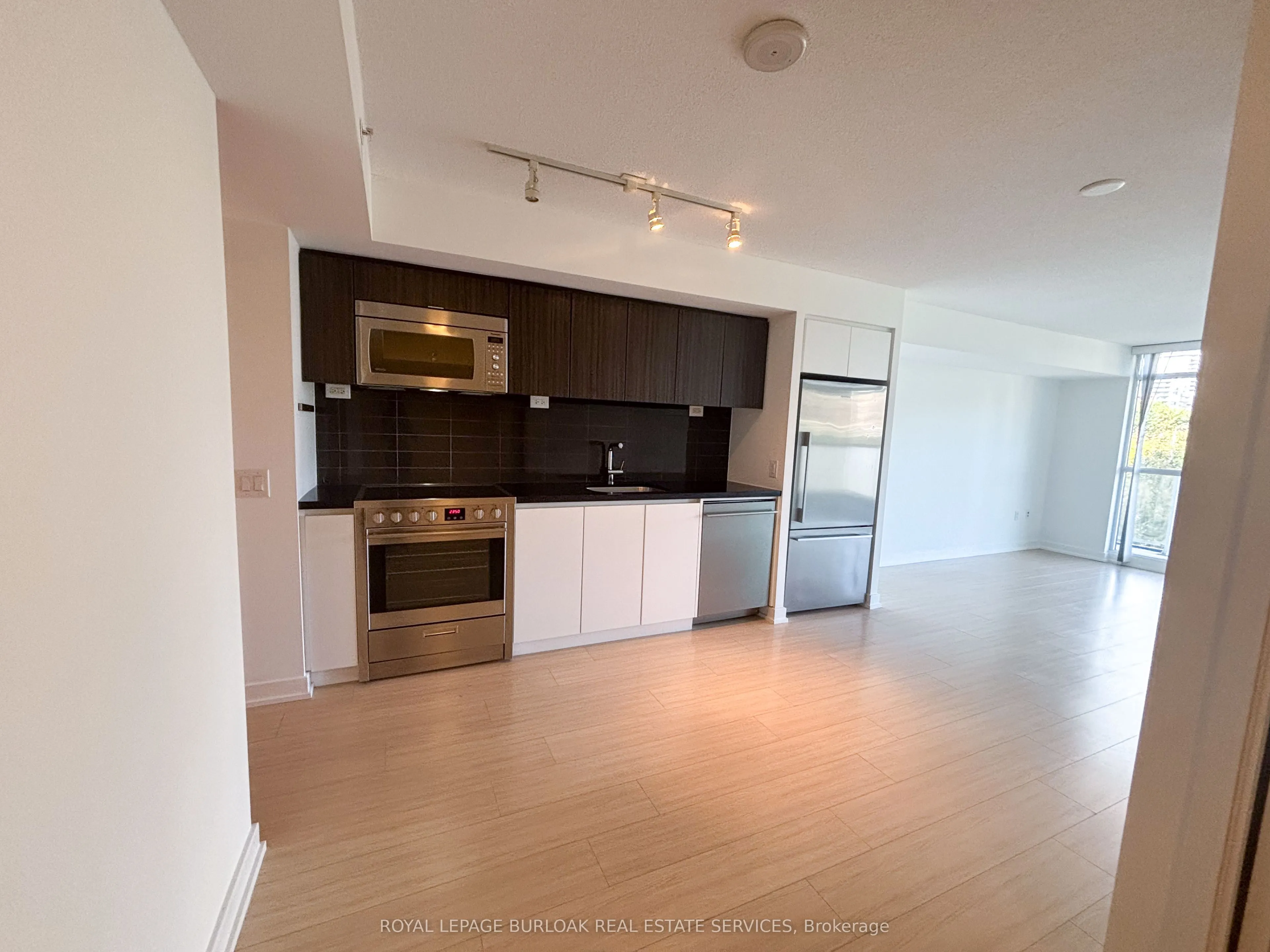 75 Queens Wharf Road, #303