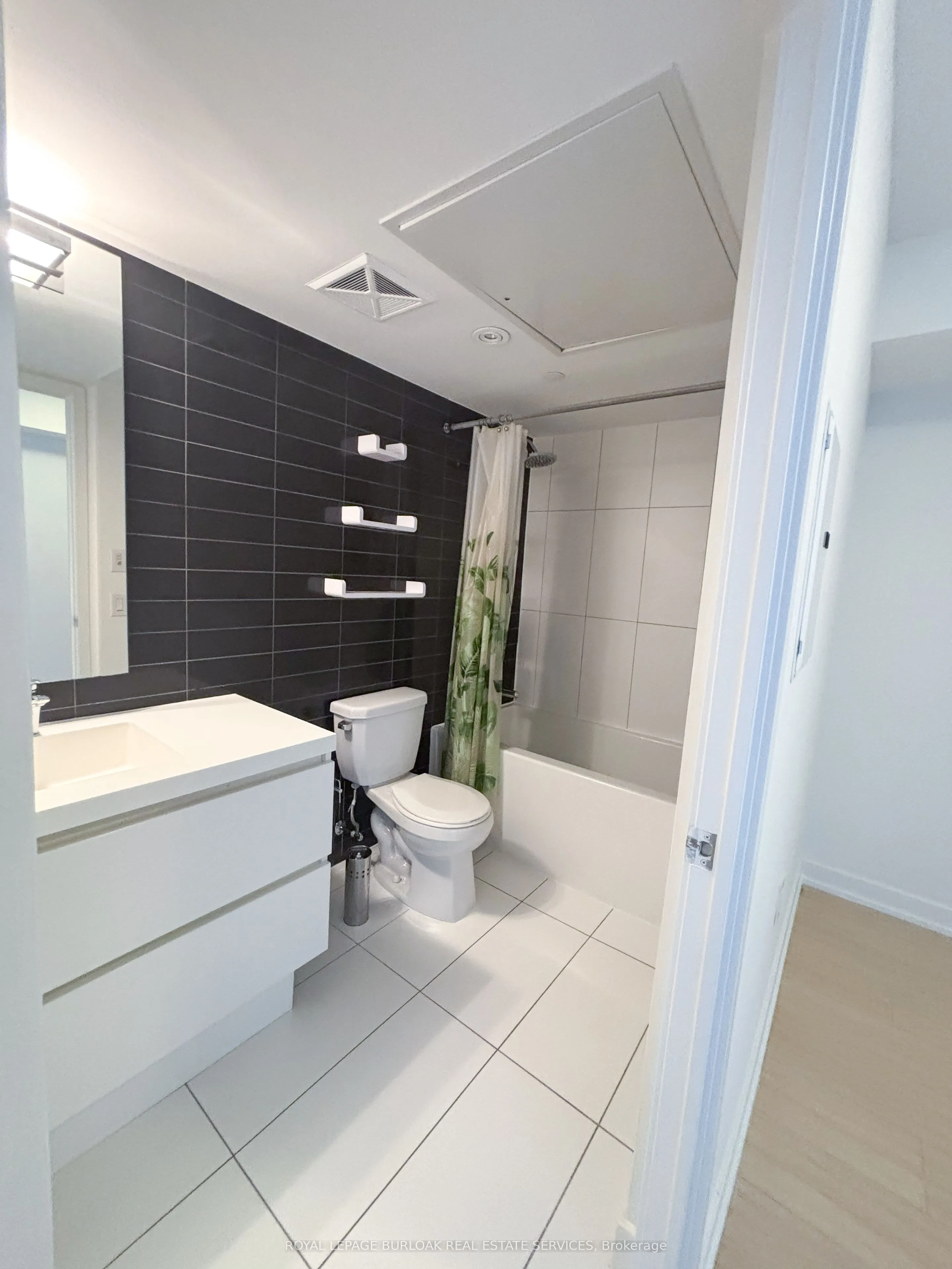 75 Queens Wharf Road, #303