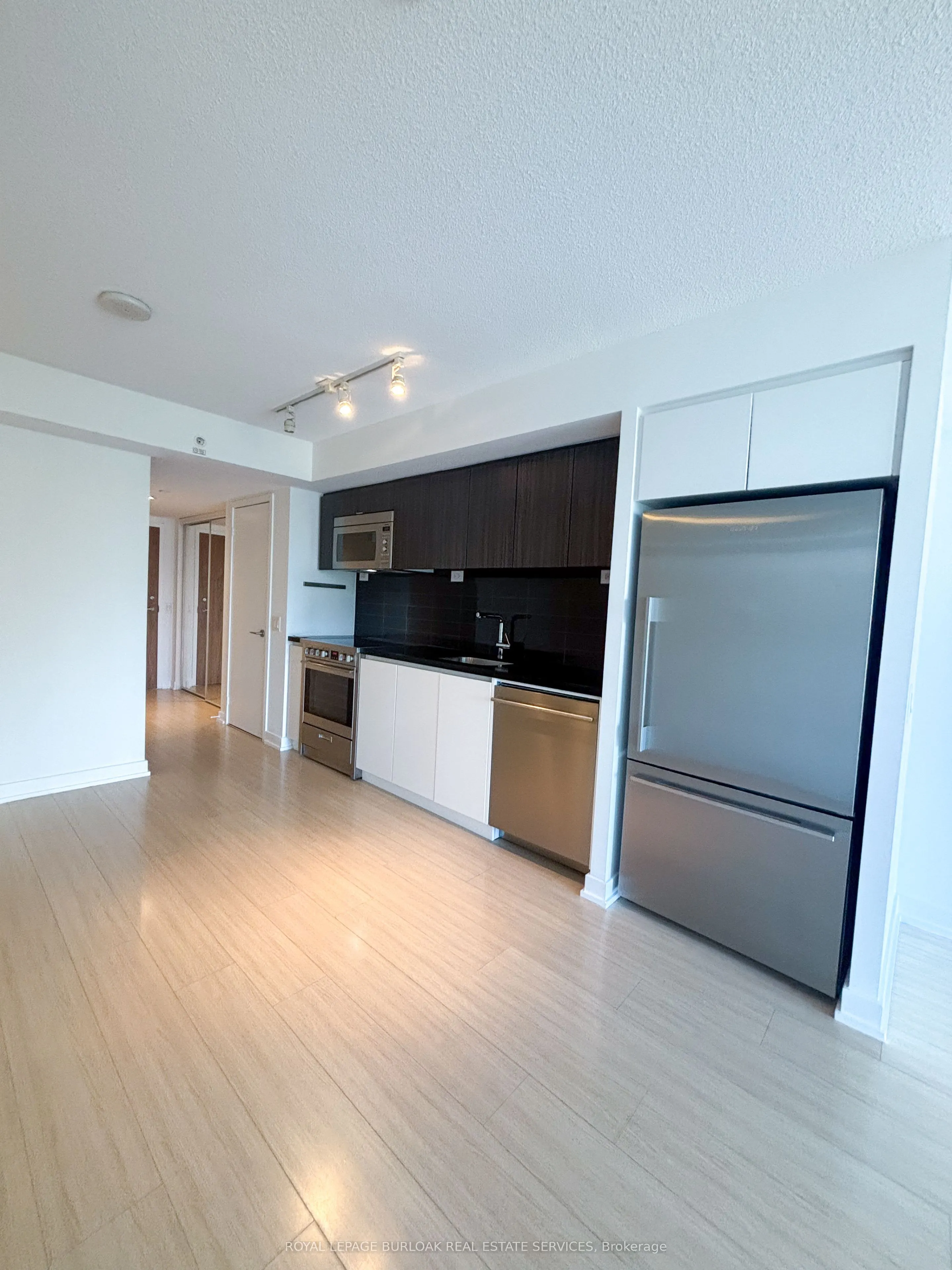 75 Queens Wharf Road, #303
