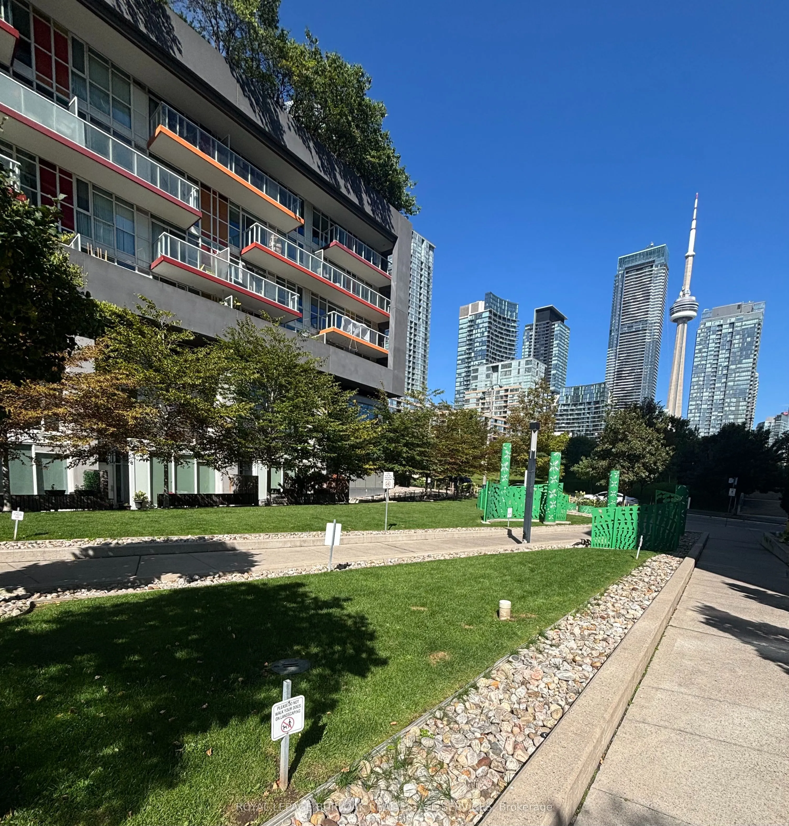 75 Queens Wharf Road, #303