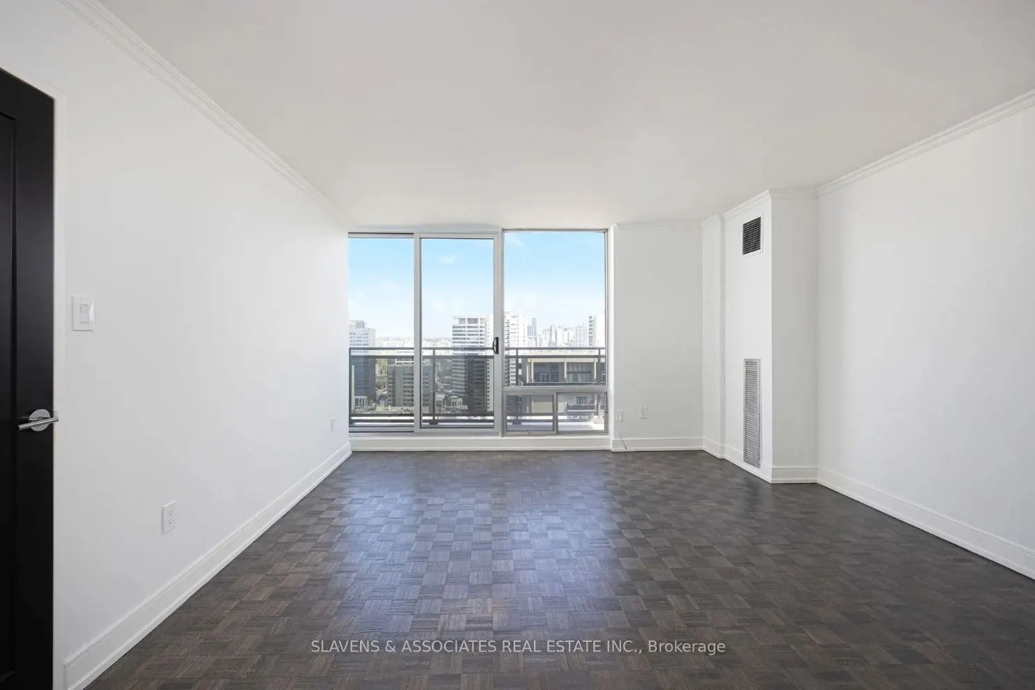 7 Jackes Avenue, #210