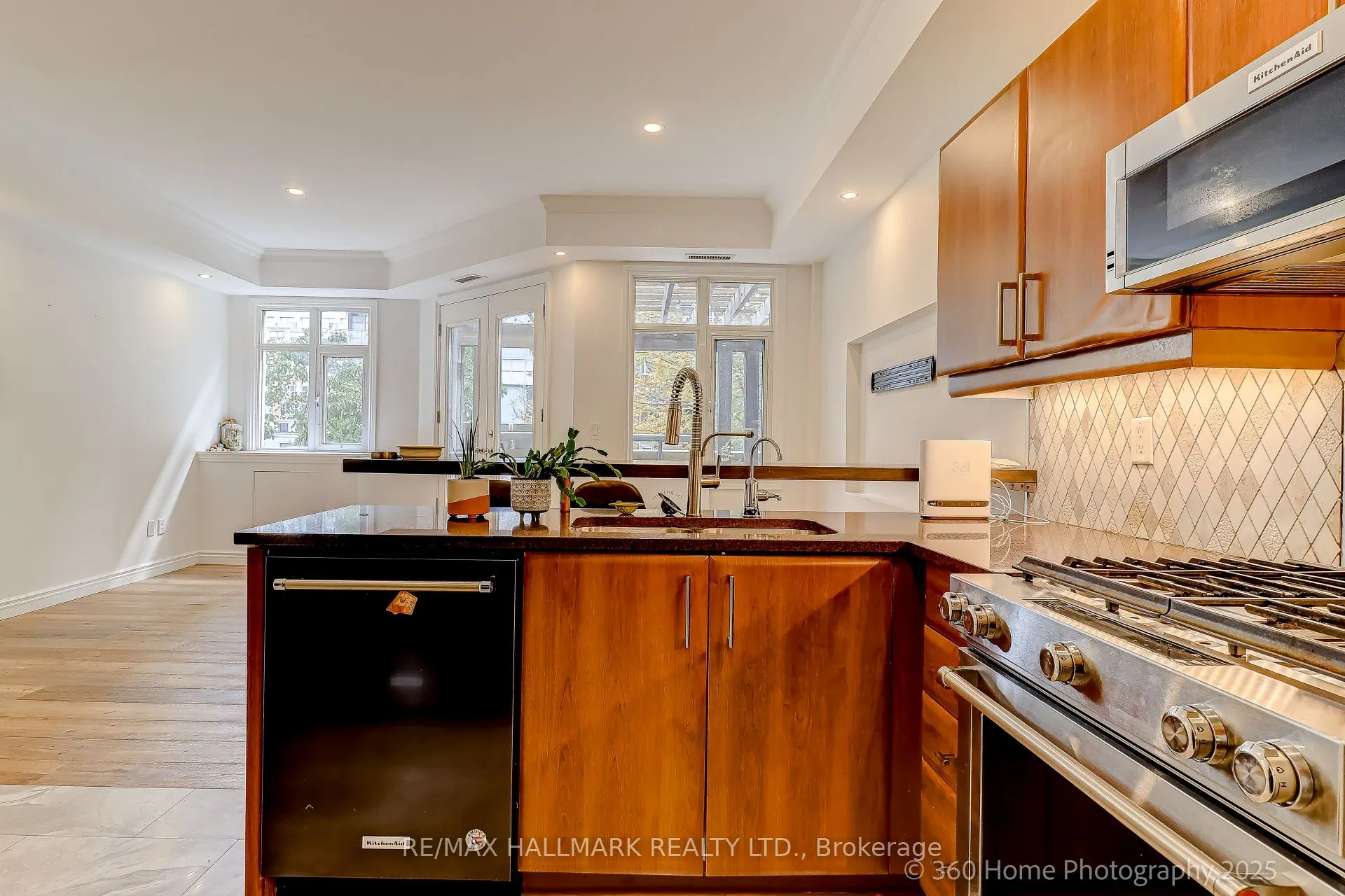 500 Richmond Street W, #333