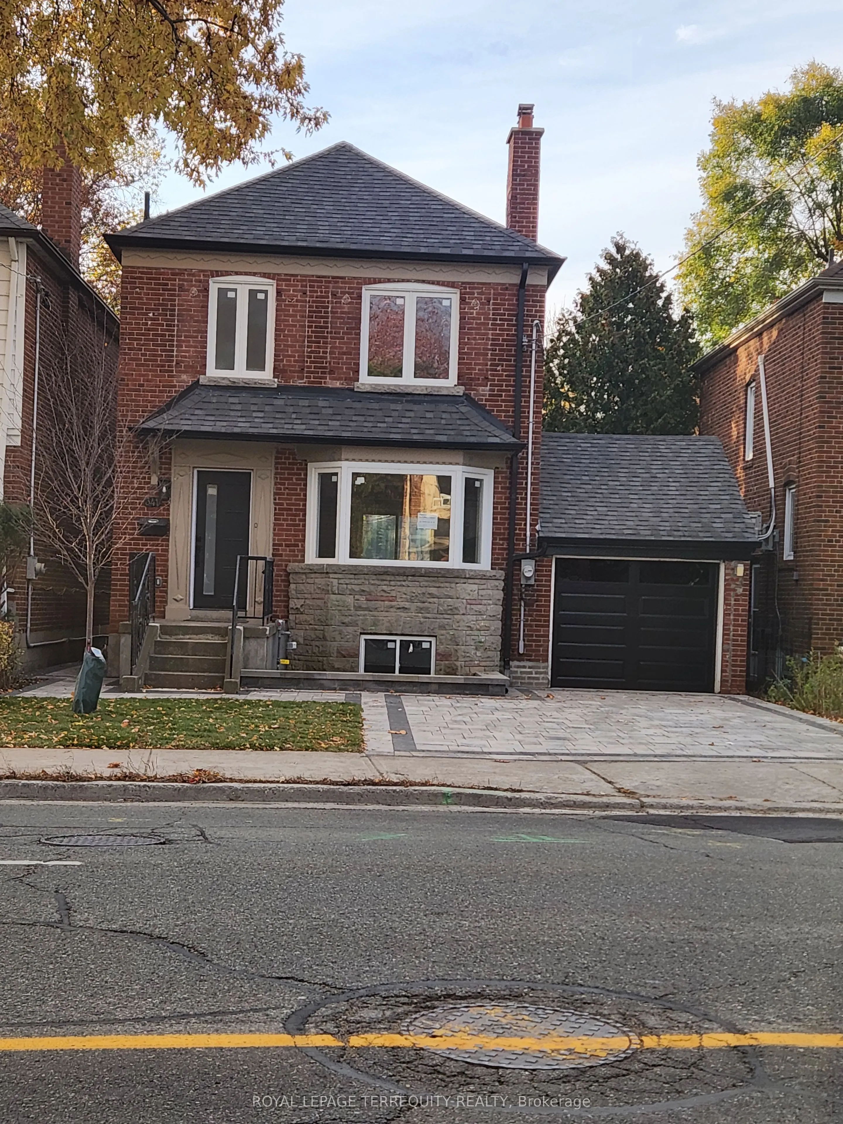 341 Lawrence Avenue W