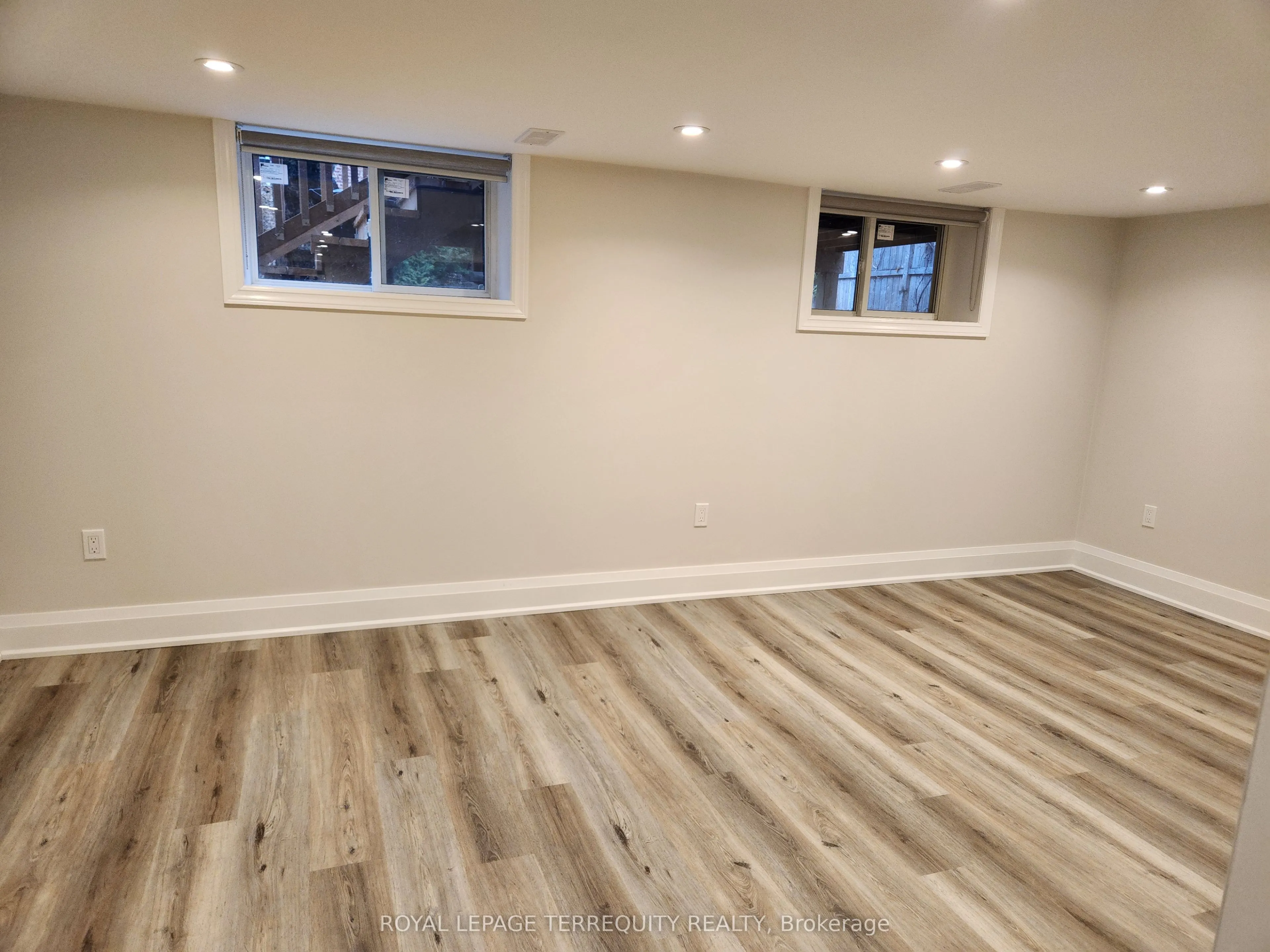 341 Lawrence Avenue W
