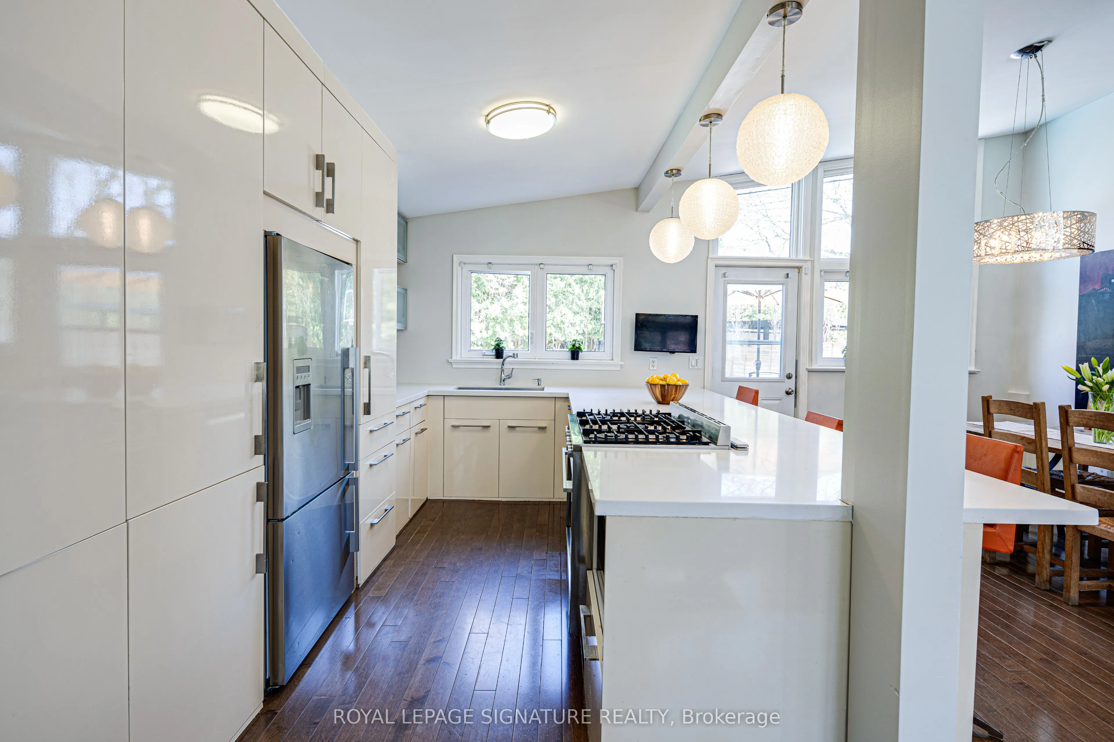 2 Parmbelle Crescent