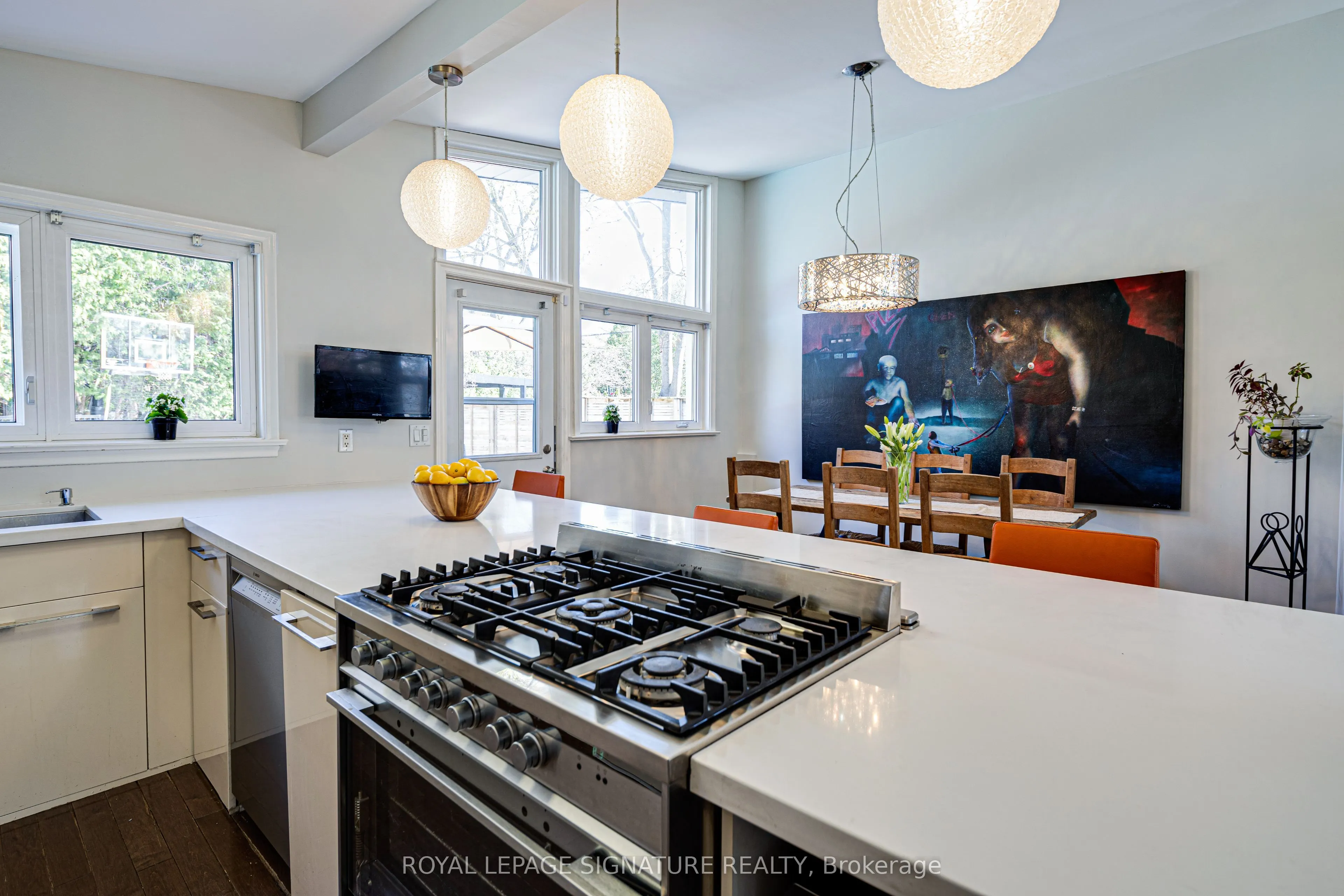 2 Parmbelle Crescent