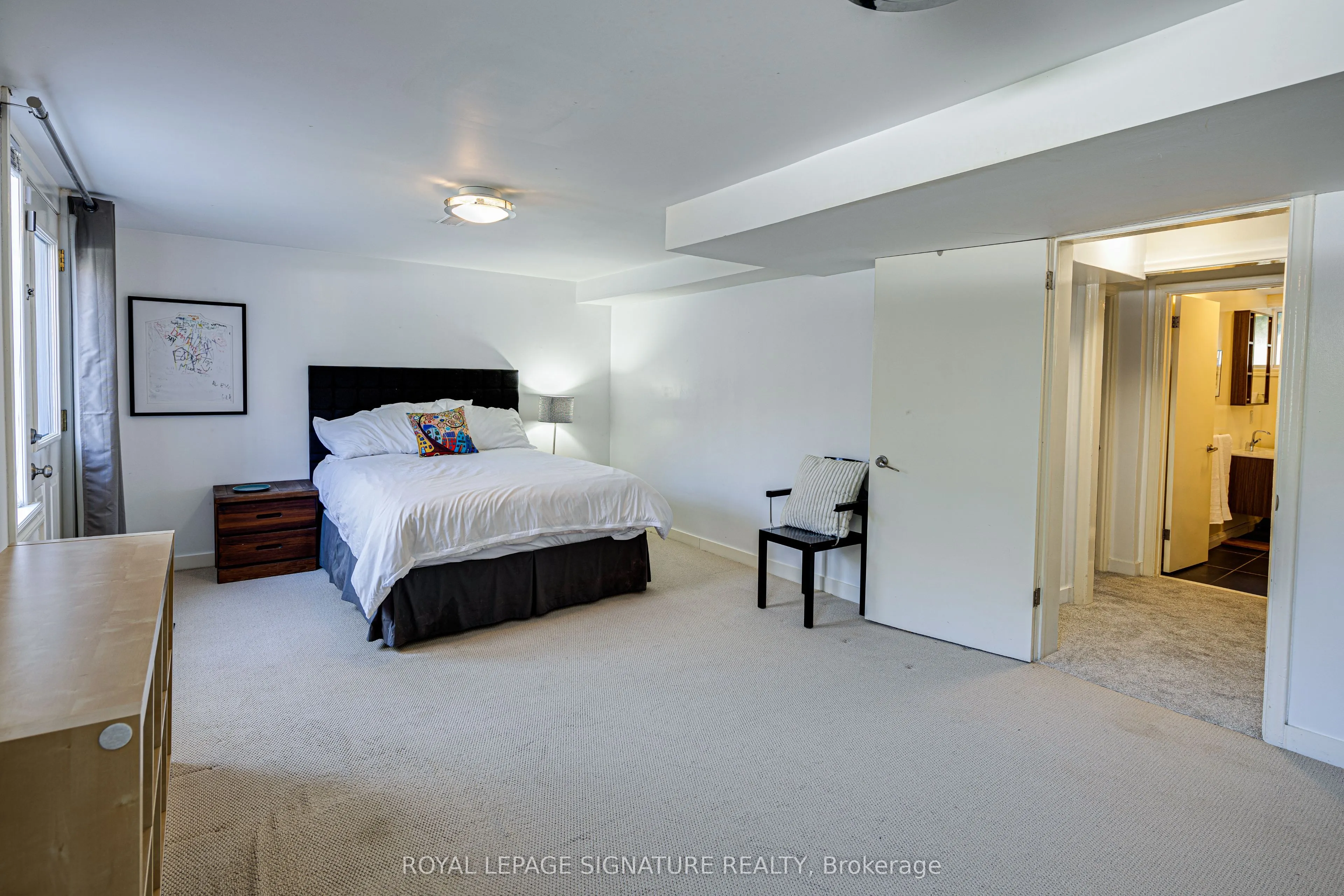 2 Parmbelle Crescent