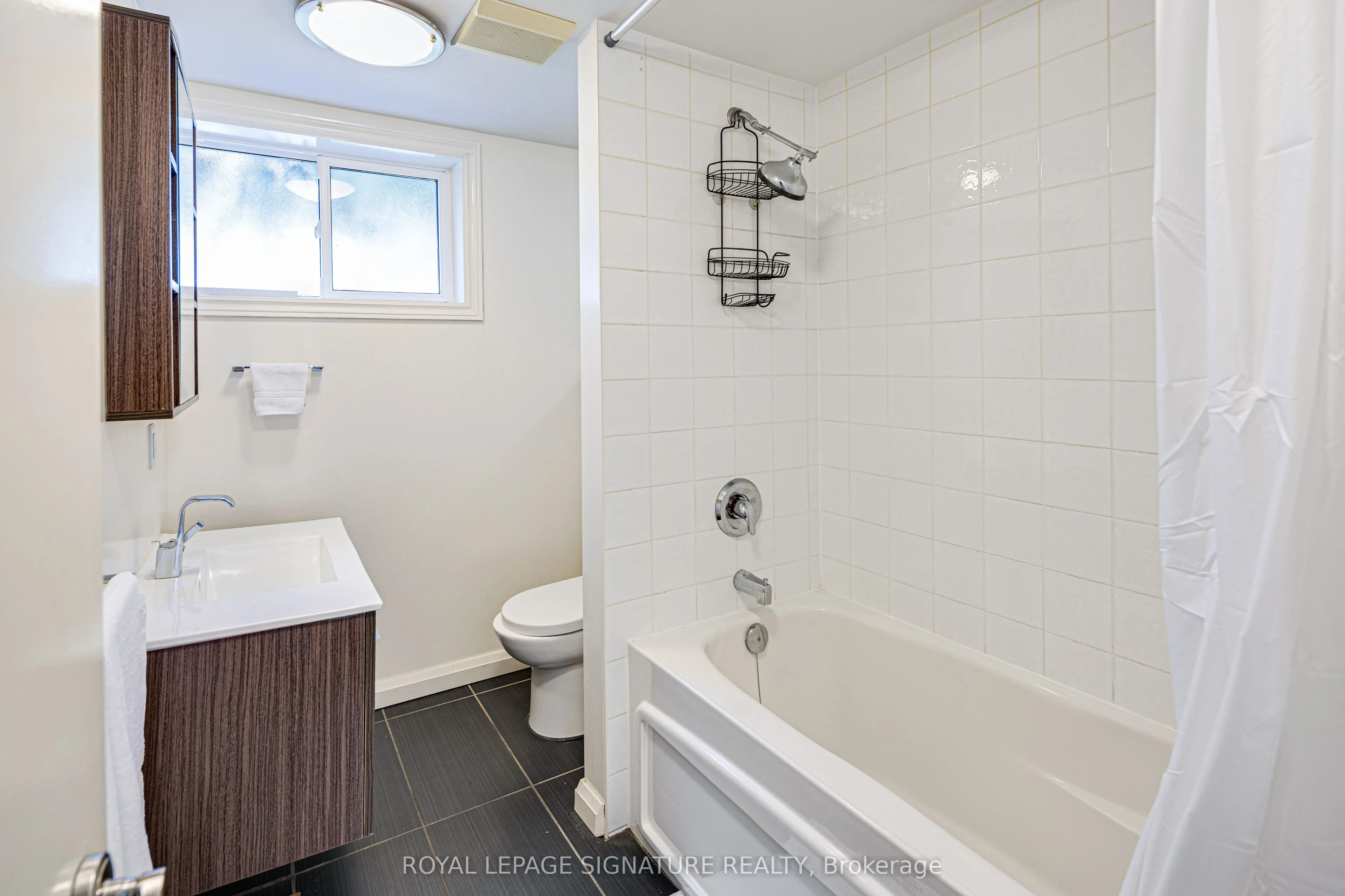 2 Parmbelle Crescent