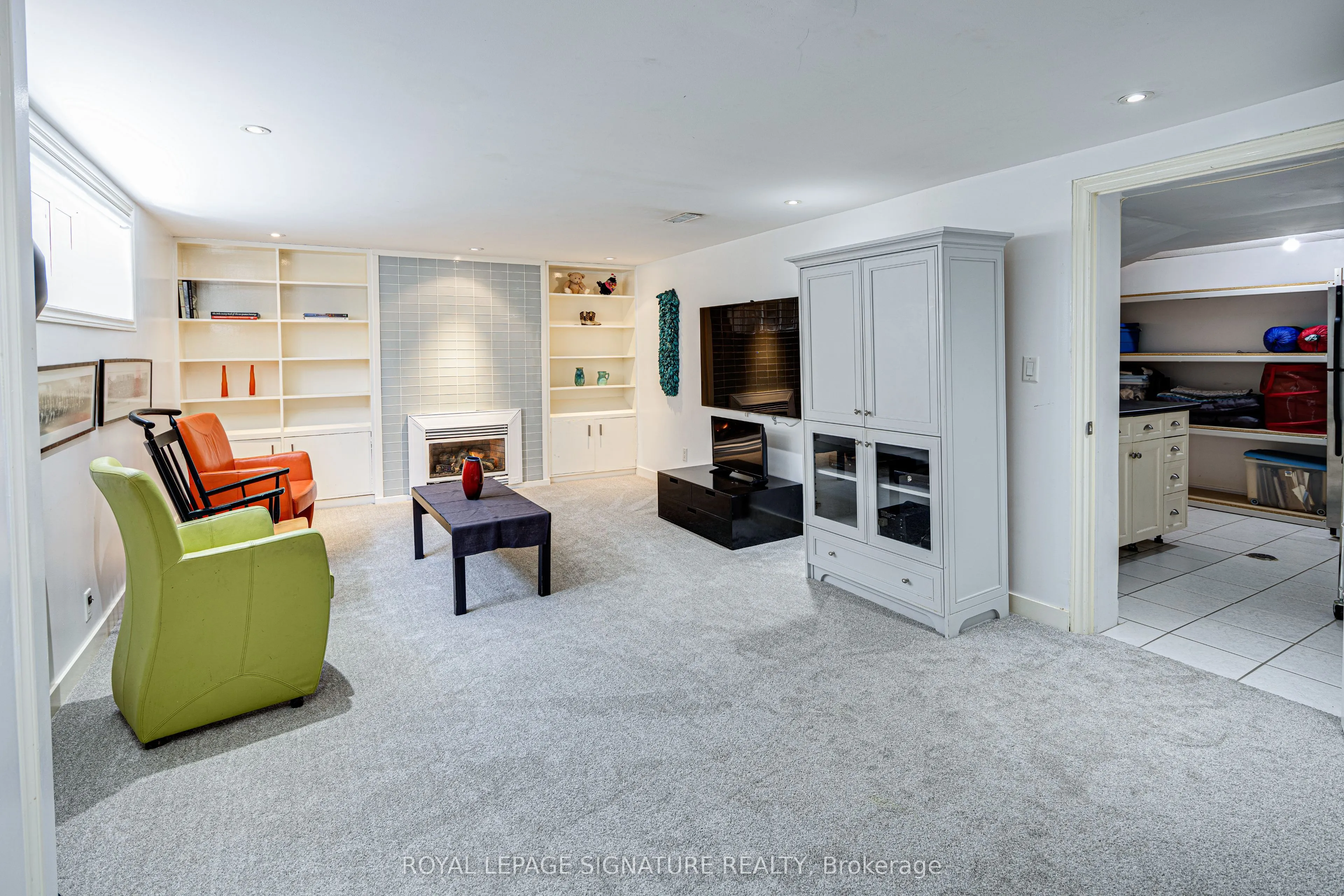 2 Parmbelle Crescent
