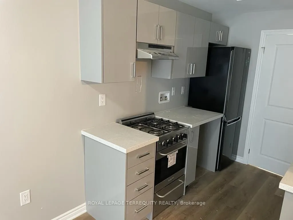 646 Lansdowne Avenue, #3