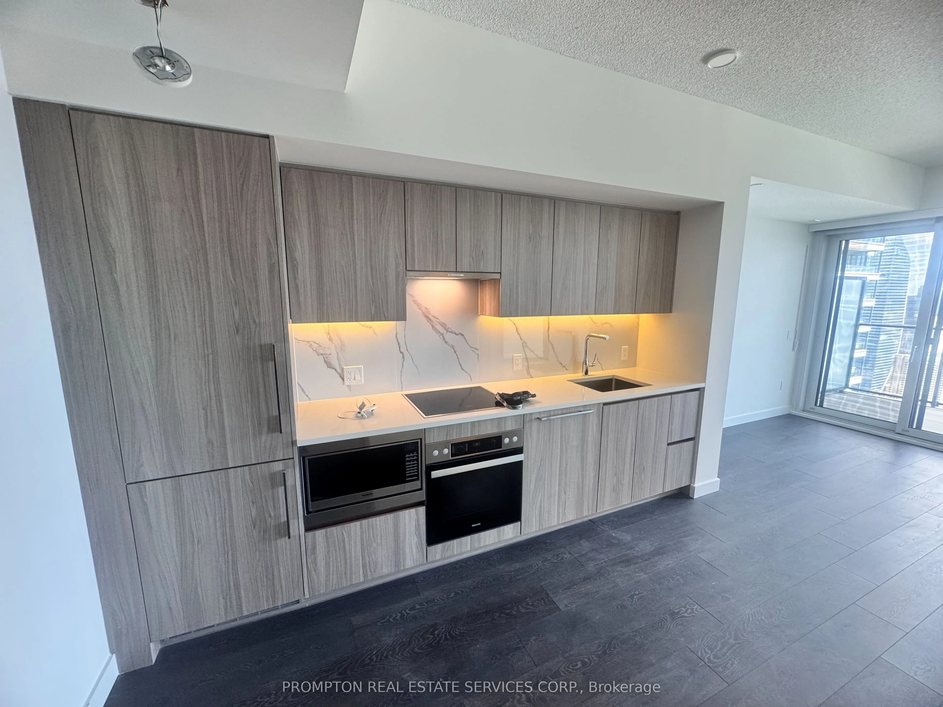 3 CONCORD CITYPLACE Way, #5909