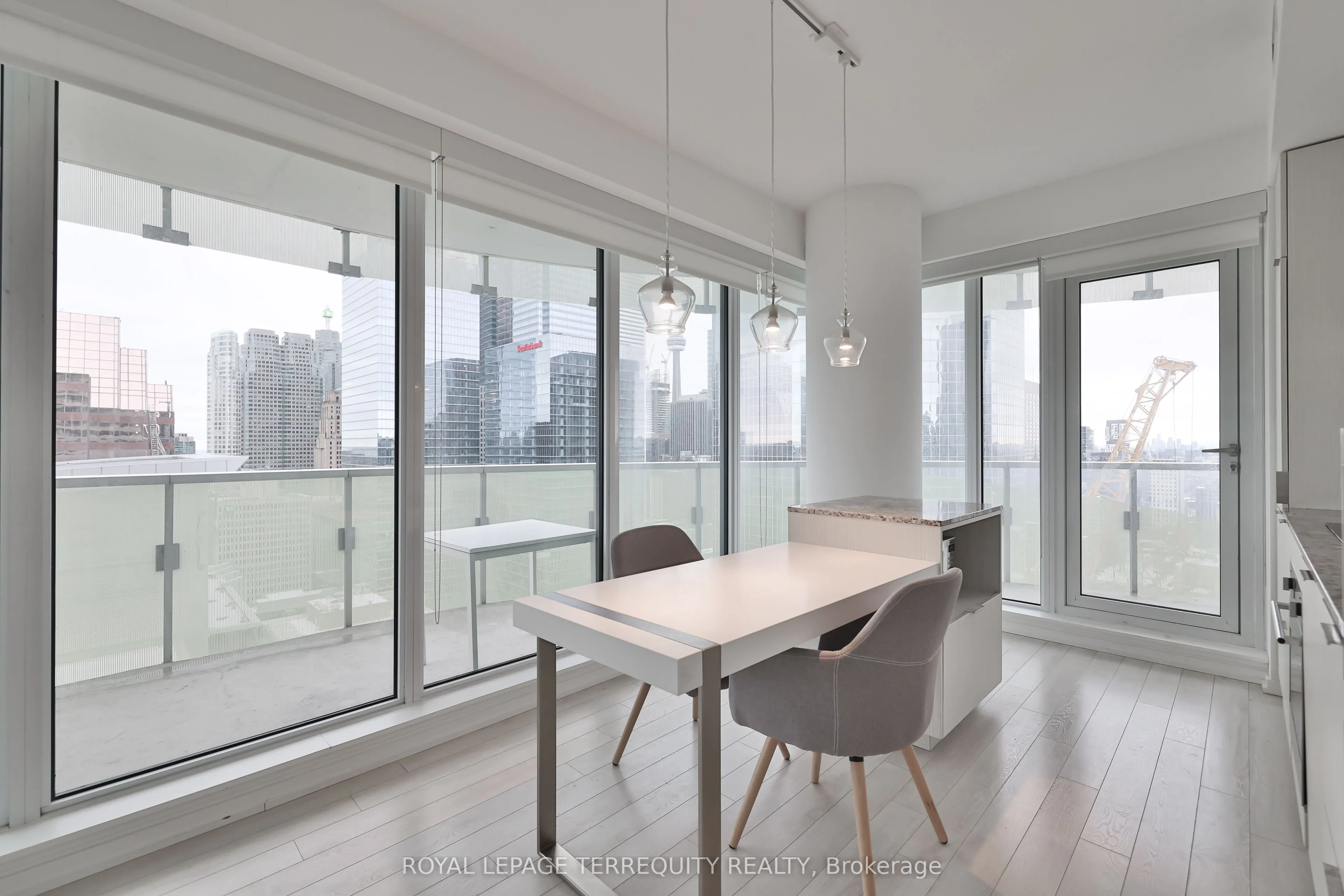 197 Yonge Street, #2709