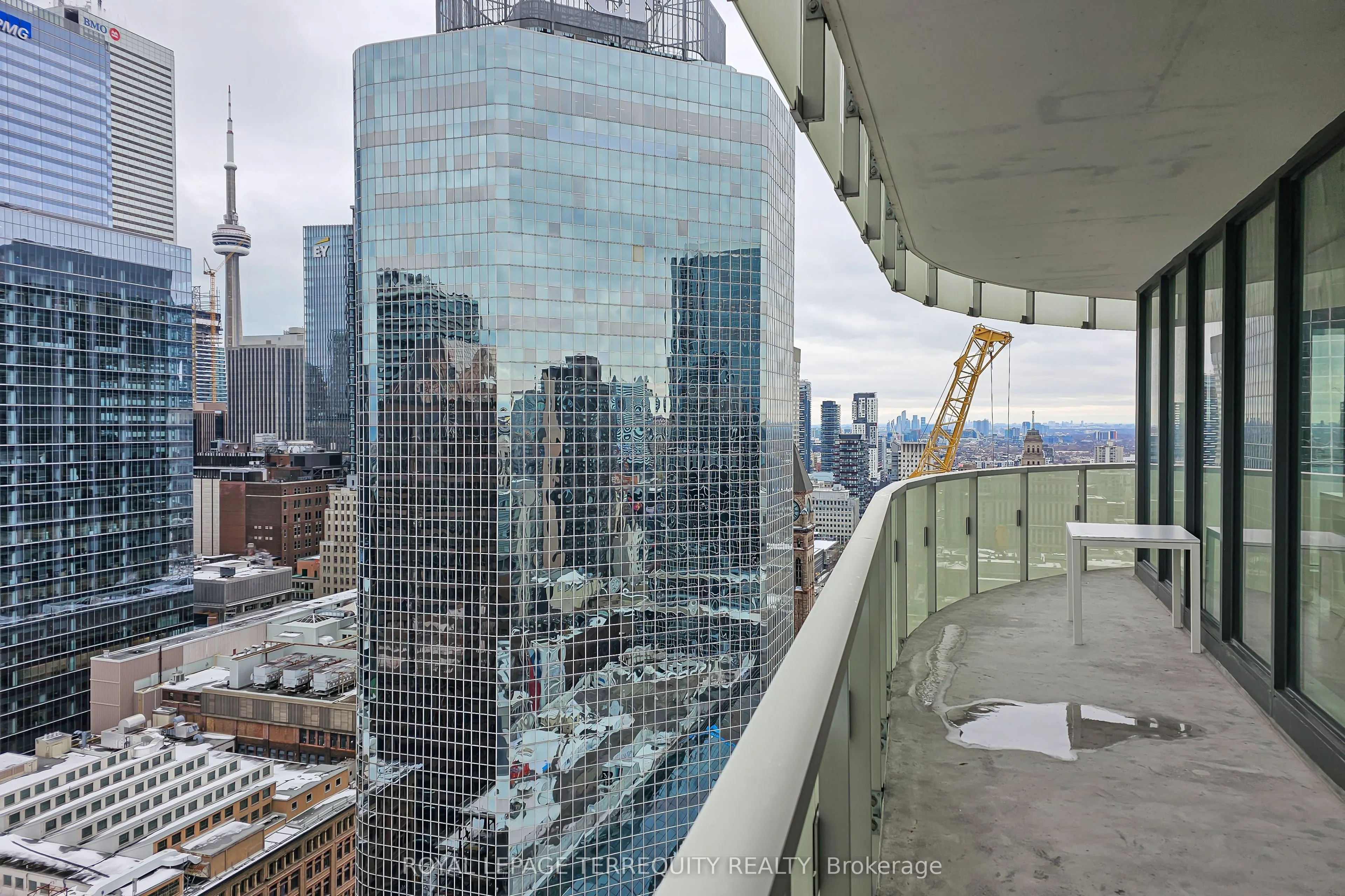 197 Yonge Street, #2709