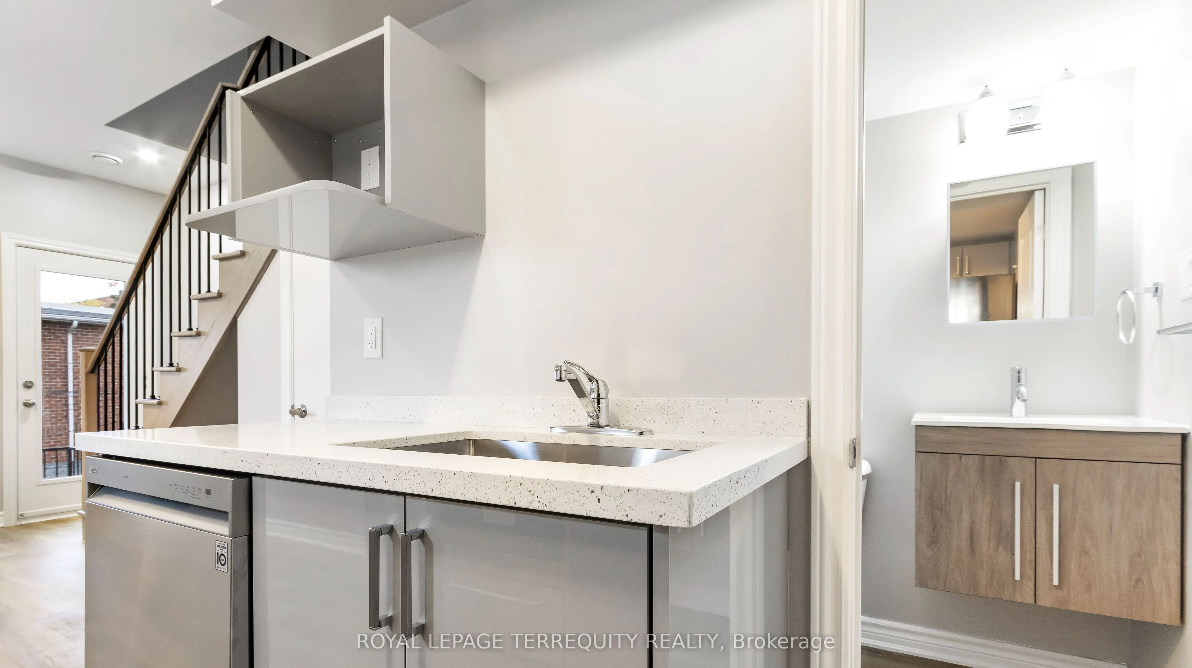 646 Lansdowne Avenue, #4