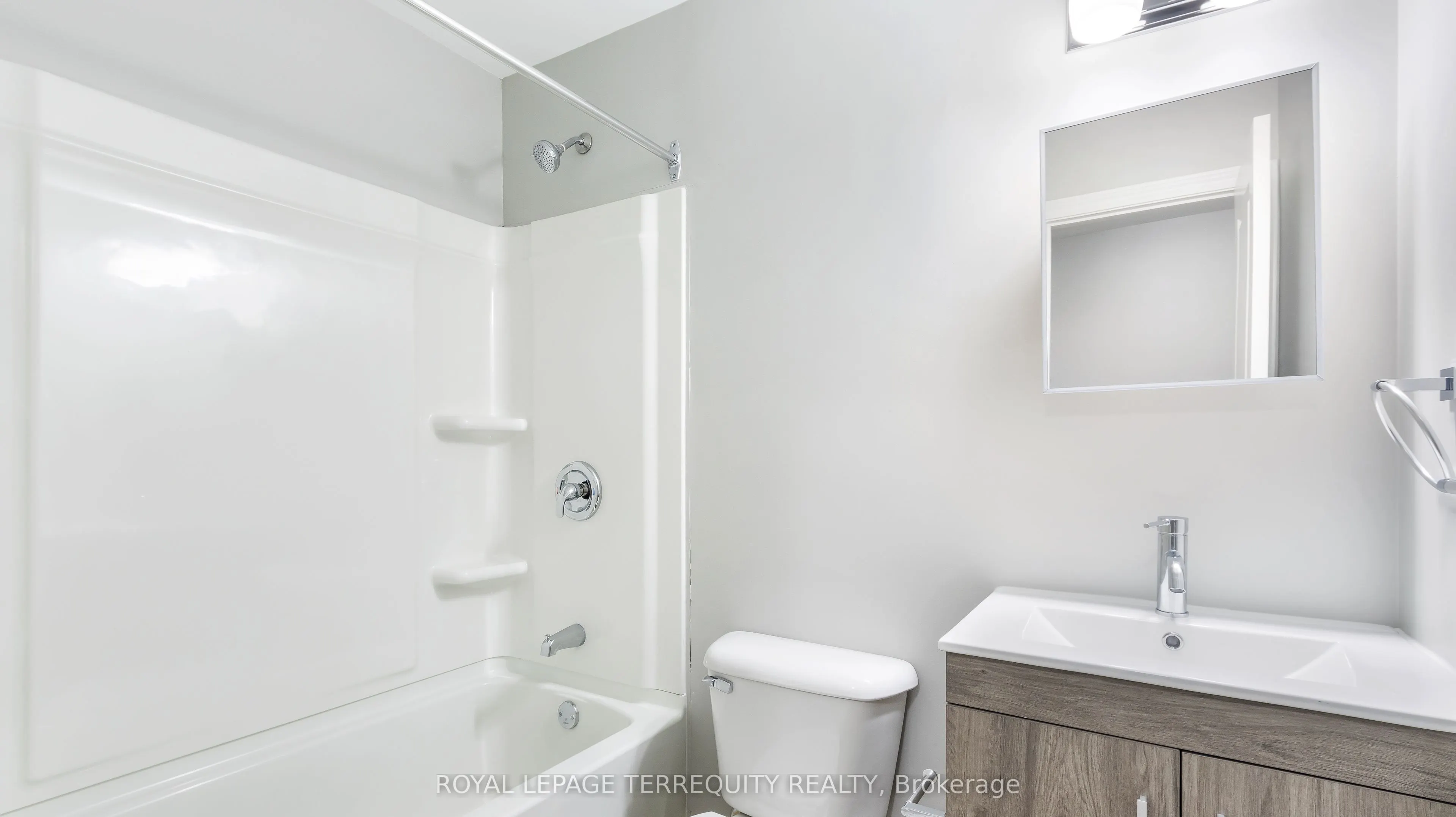 646 Lansdowne Avenue, #4