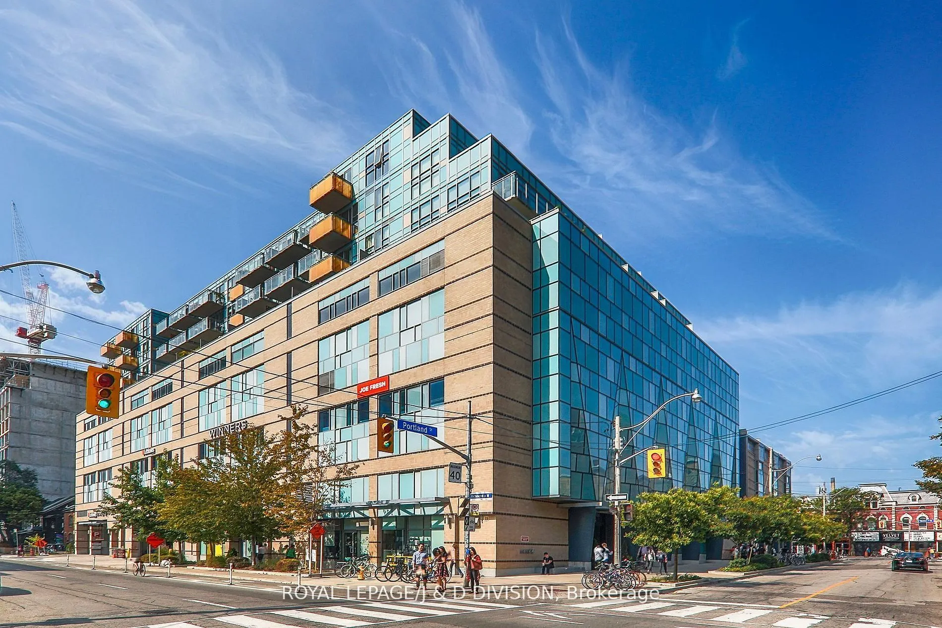 156 Portland Street, #421