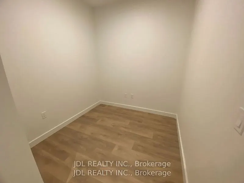85 Mcmahon Drive, #2709