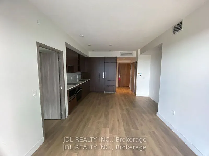 85 Mcmahon Drive, #2709