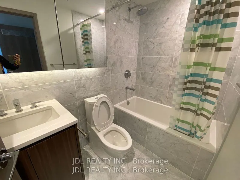 85 Mcmahon Drive, #2709