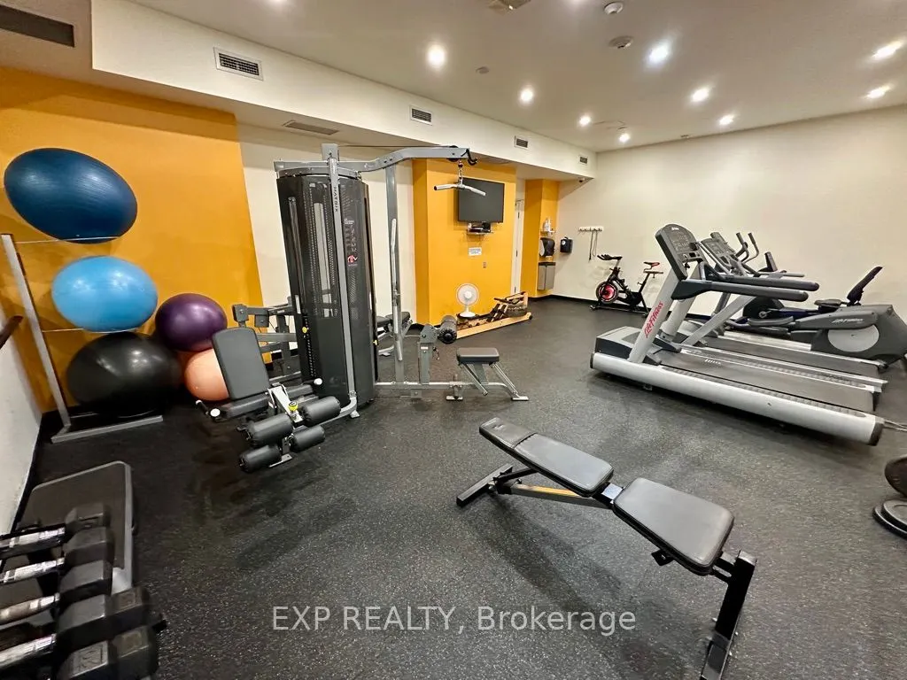 901 Queen Street W, #201