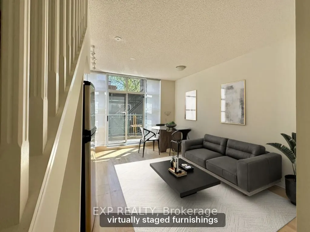 901 Queen Street W, #201