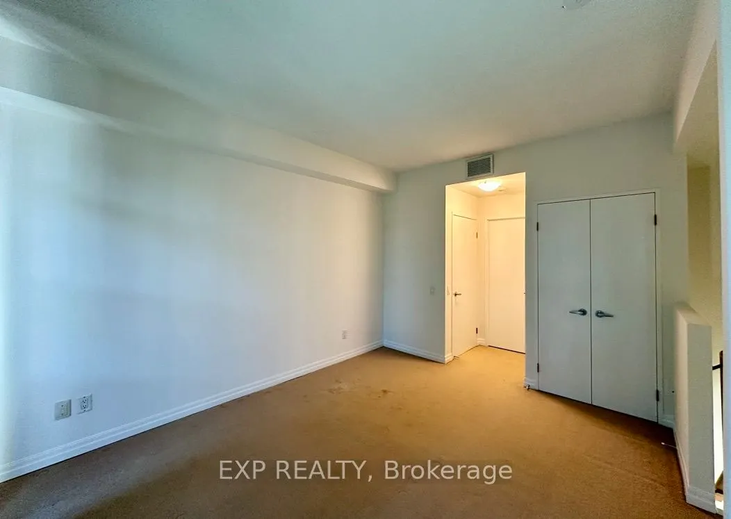 901 Queen Street W, #201