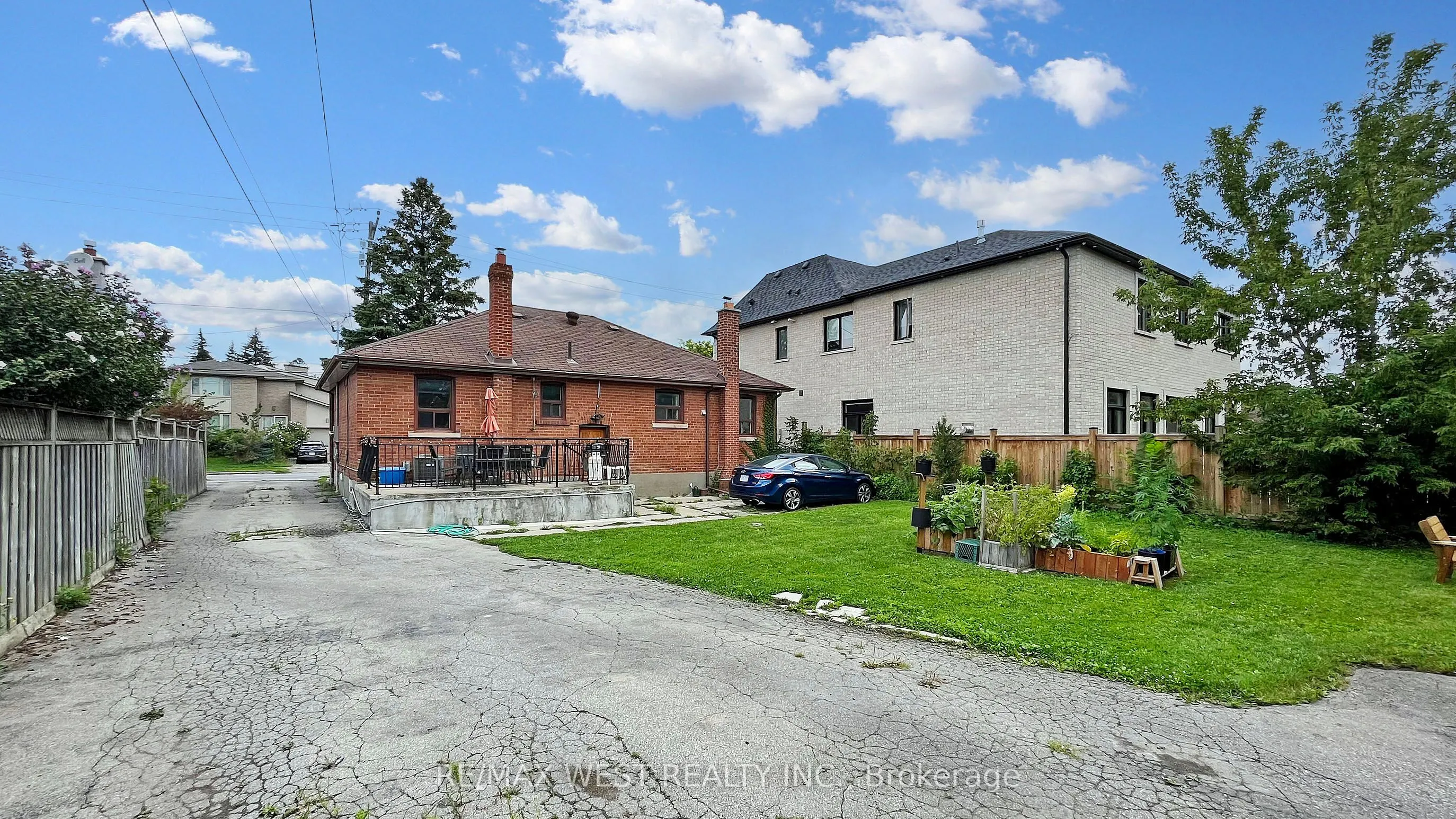 139 Ranee Avenue