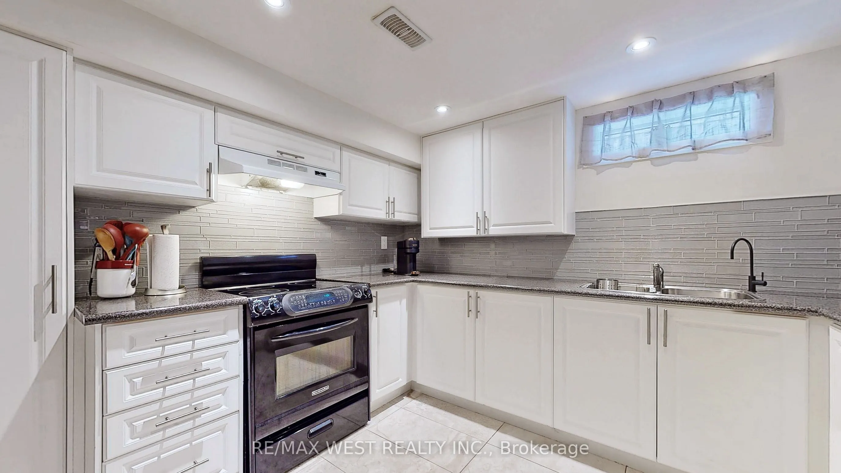 139 Ranee Avenue