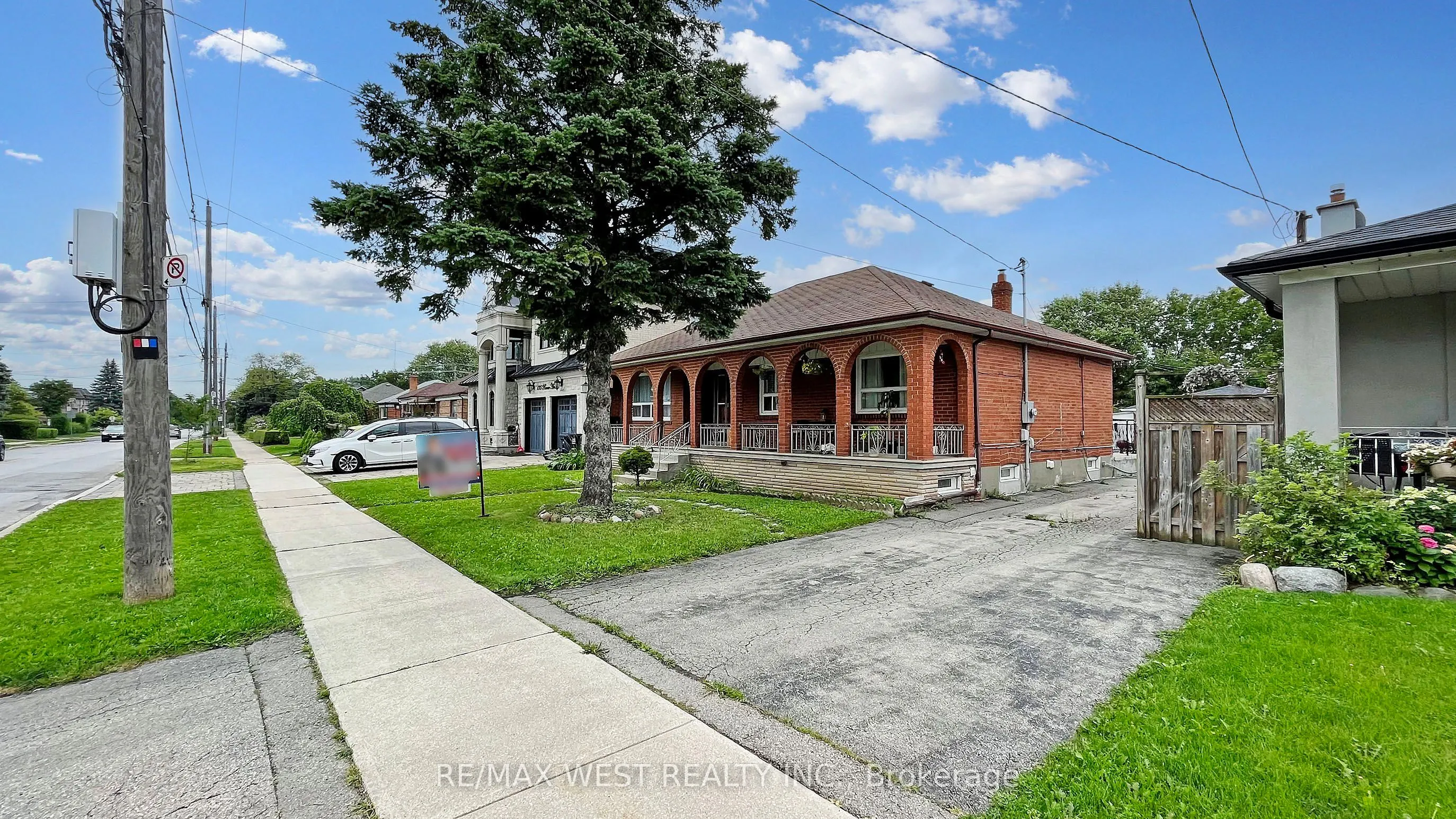 139 Ranee Avenue