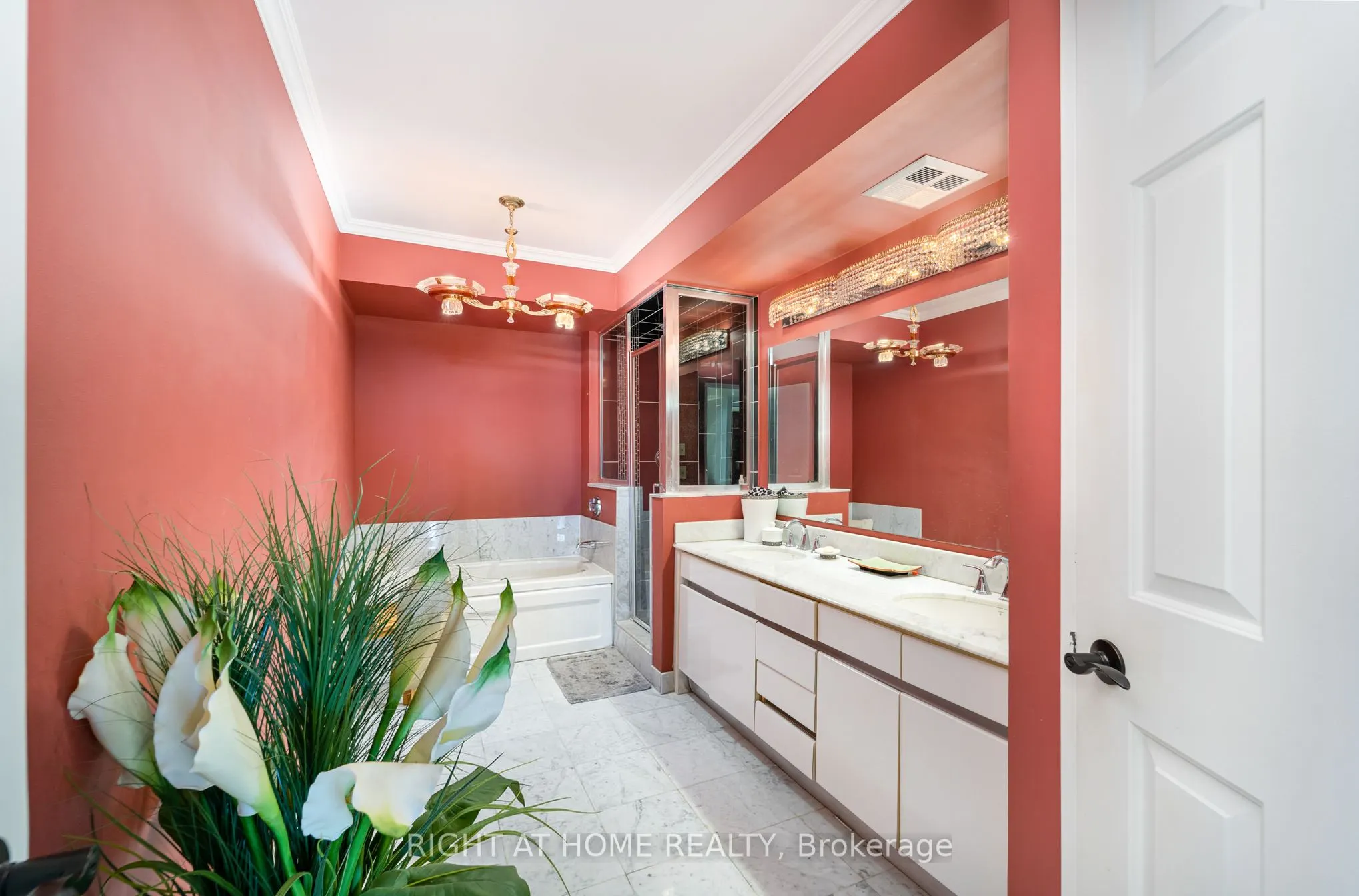 10 Torresdale Avenue, #904