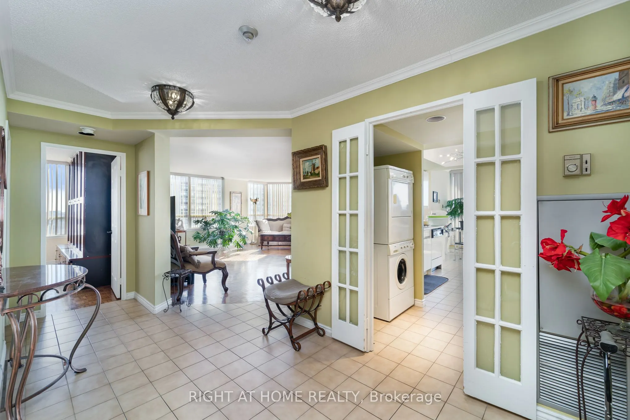 10 Torresdale Avenue, #904