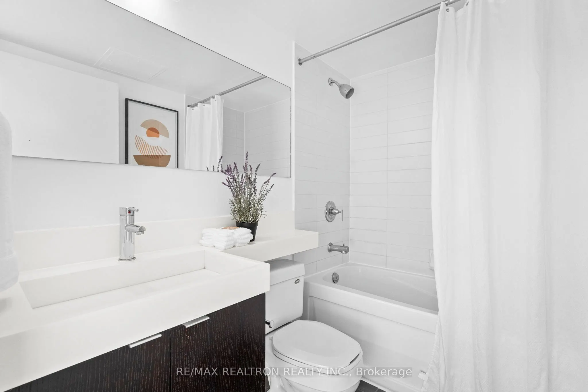 25 Telegram Mews, #2112