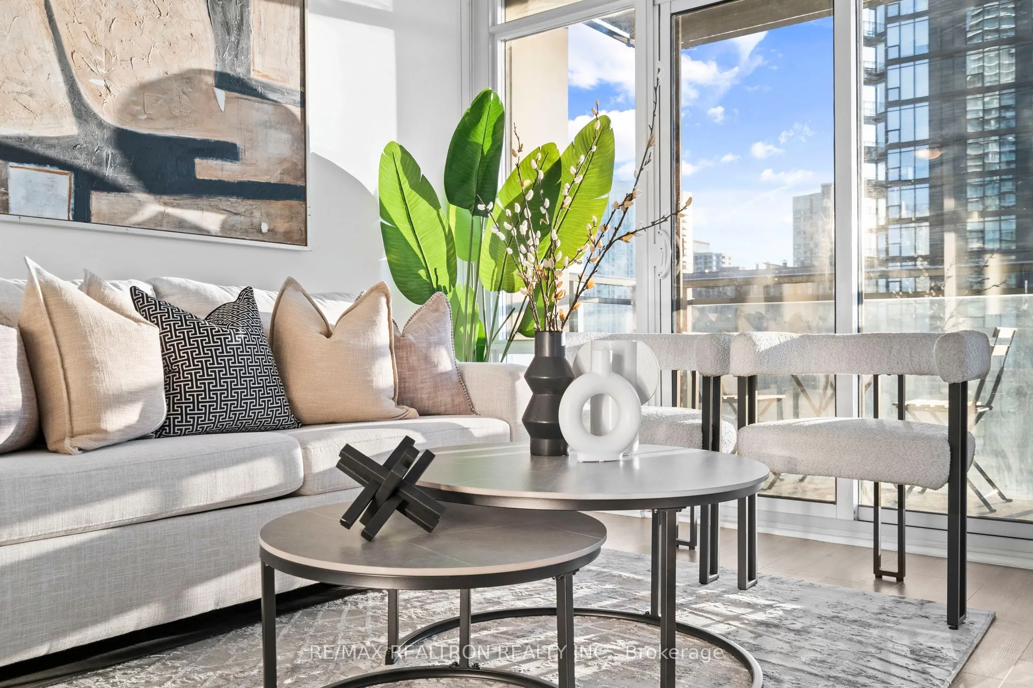 25 Telegram Mews, #2112