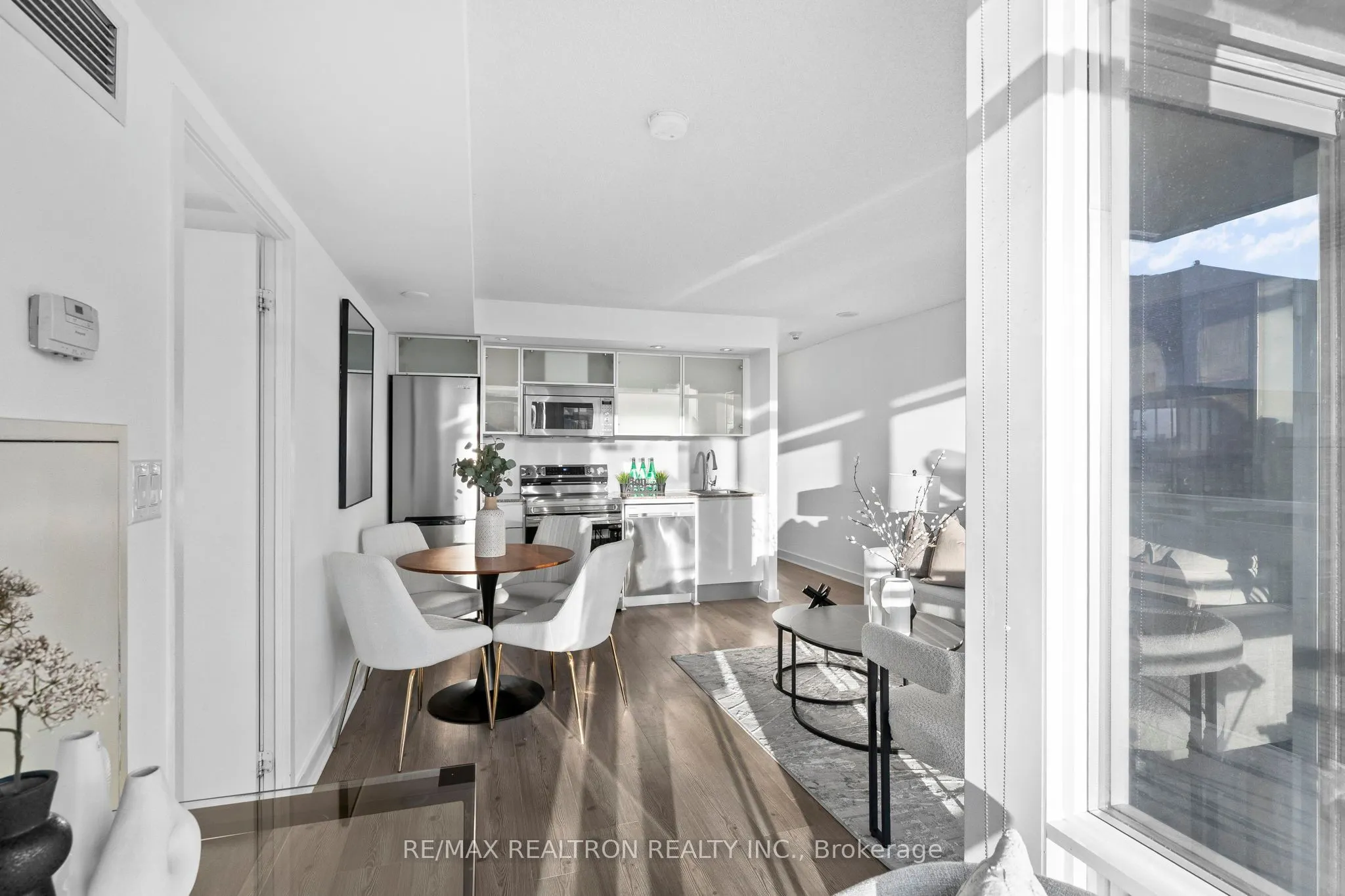 25 Telegram Mews, #2112