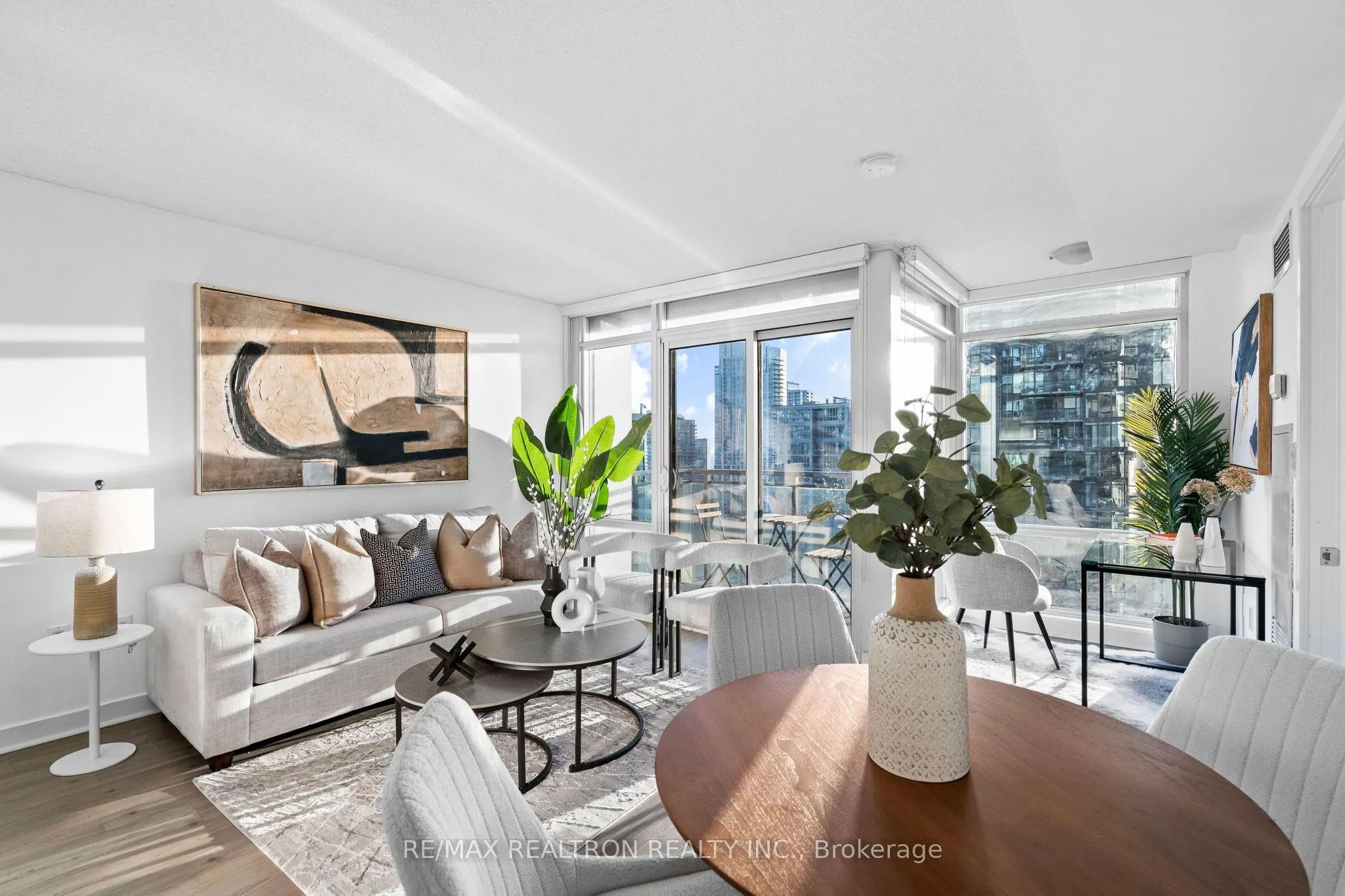 25 Telegram Mews, #2112