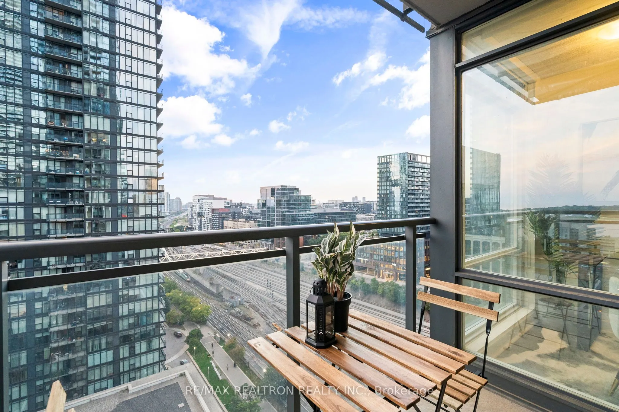 25 Telegram Mews, #2112
