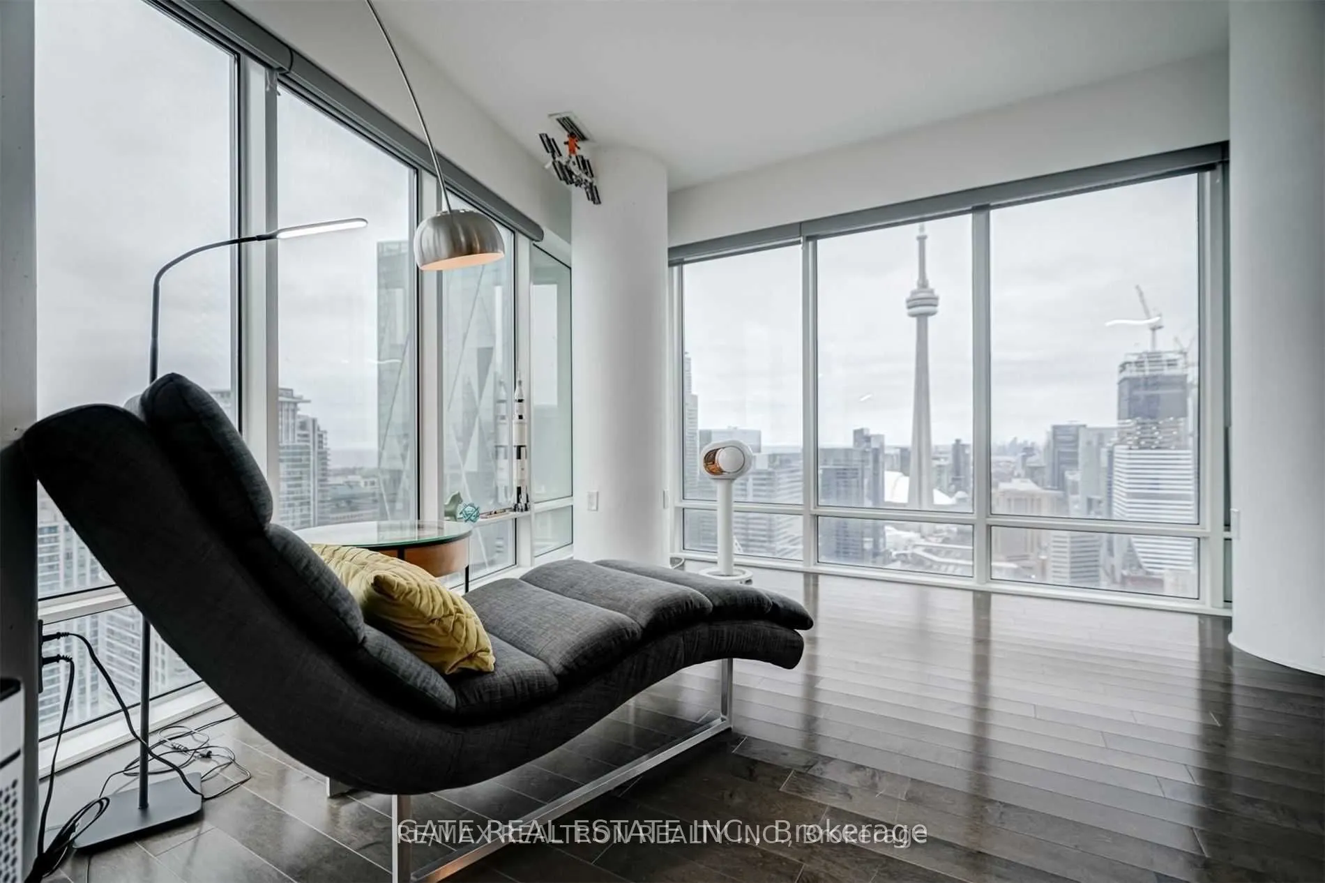 8 The Esplanade, #4602