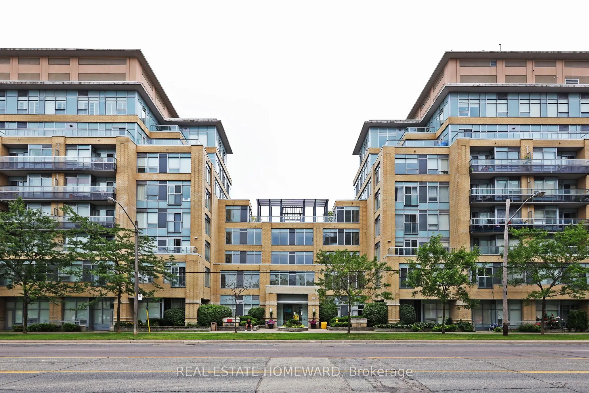 701 Sheppard Avenue W, #302