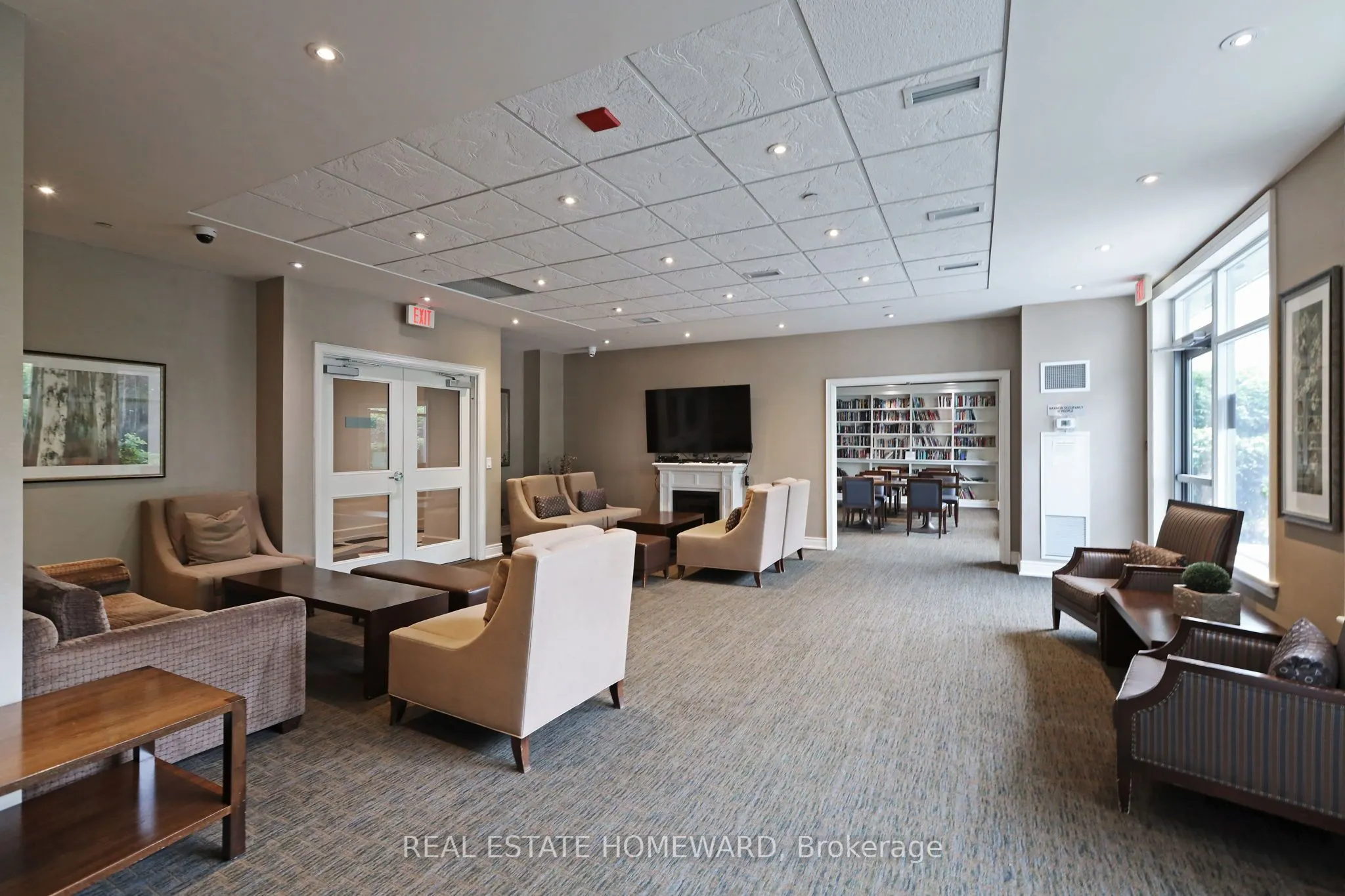 701 Sheppard Avenue W, #302