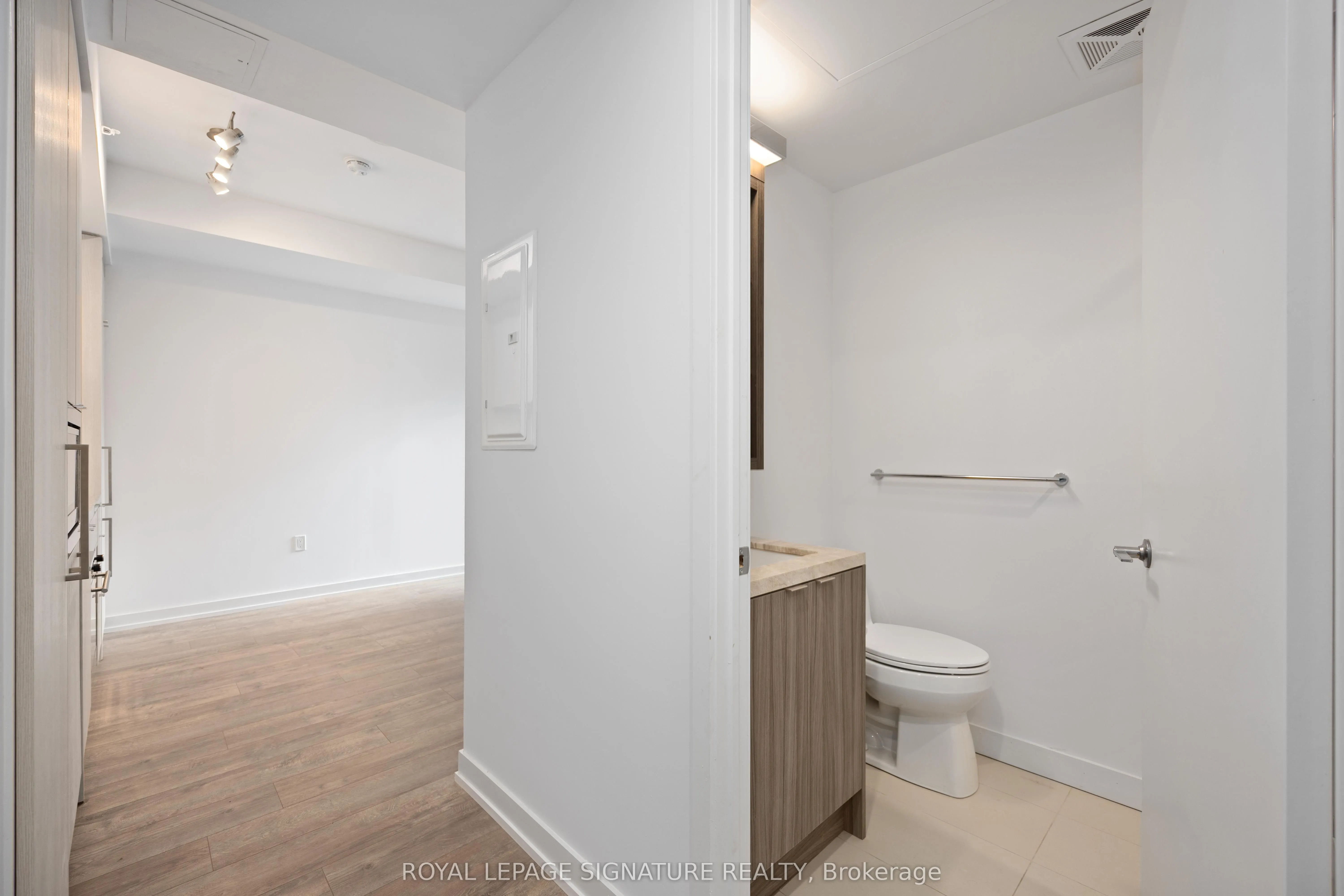 115 Blue Jays Way, #2212